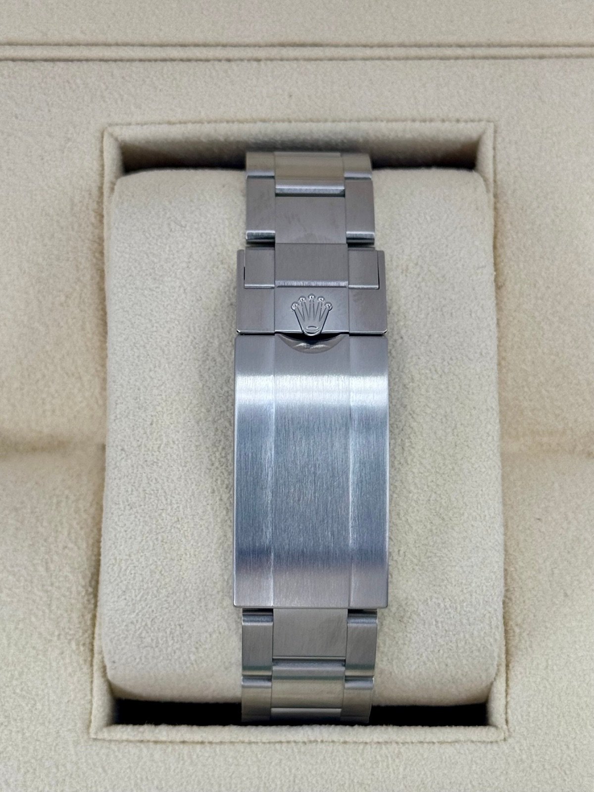 2024 Rolex Submariner 41mm 124060 Stainless Steel Black Dial (Unworn) - Image 2