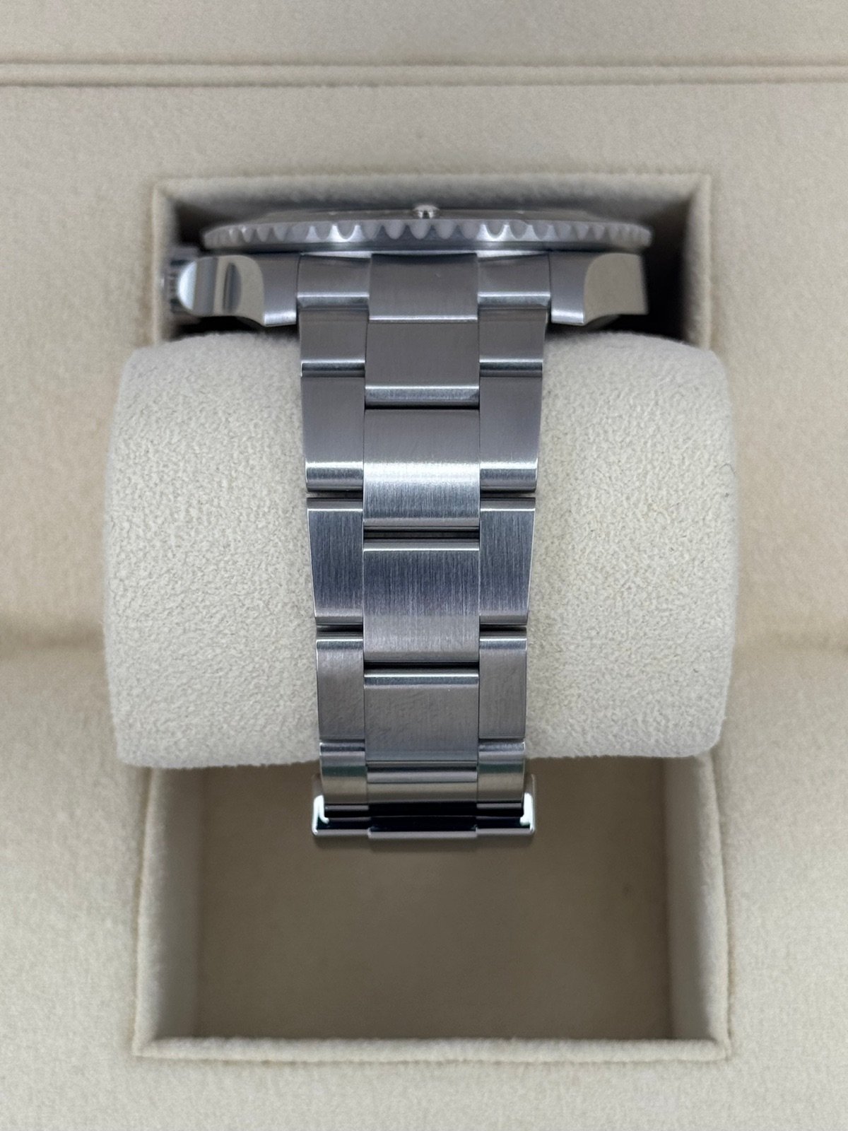 2024 Rolex Submariner 41mm 124060 Stainless Steel Black Dial (Unworn) - Image 4