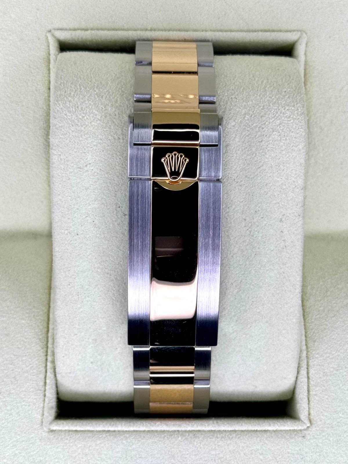 2010 Rolex Submariner “Bluesy” 40mm 116613LB Two-Tone Flat Blue Dial - Image 2
