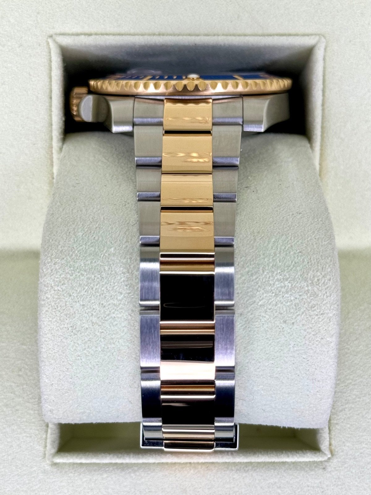 2010 Rolex Submariner “Bluesy” 40mm 116613LB Two-Tone Flat Blue Dial - Image 4