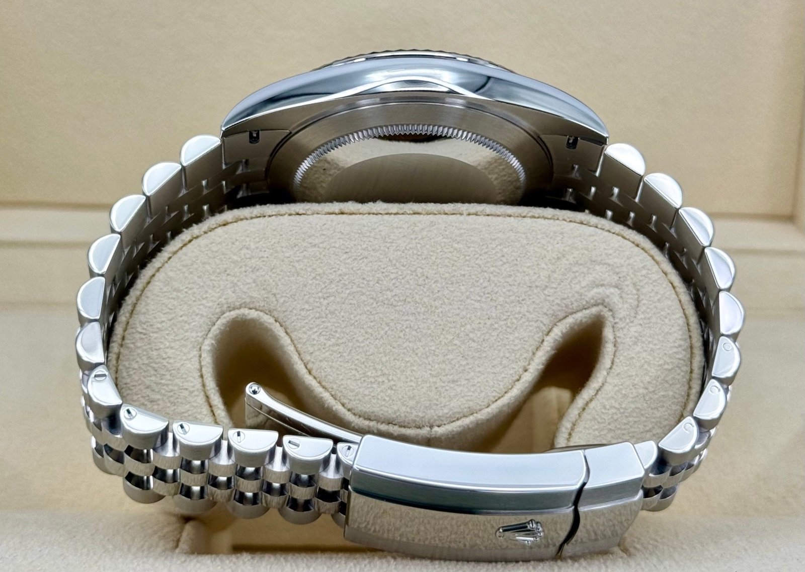 2024 Rolex Datejust 41mm 126334 Stainless Steel Jubilee Blue Dial (Unworn) - Image 10