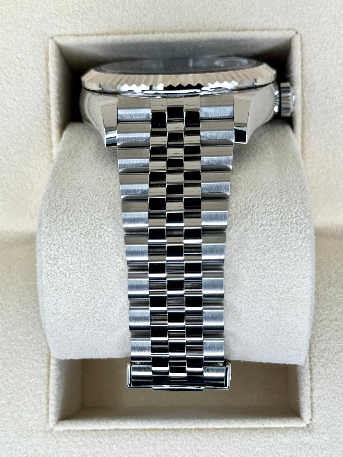 2024 Rolex Sky-Dweller 42mm 336934 Jubilee Blue Dial (Unworn) - Image 3