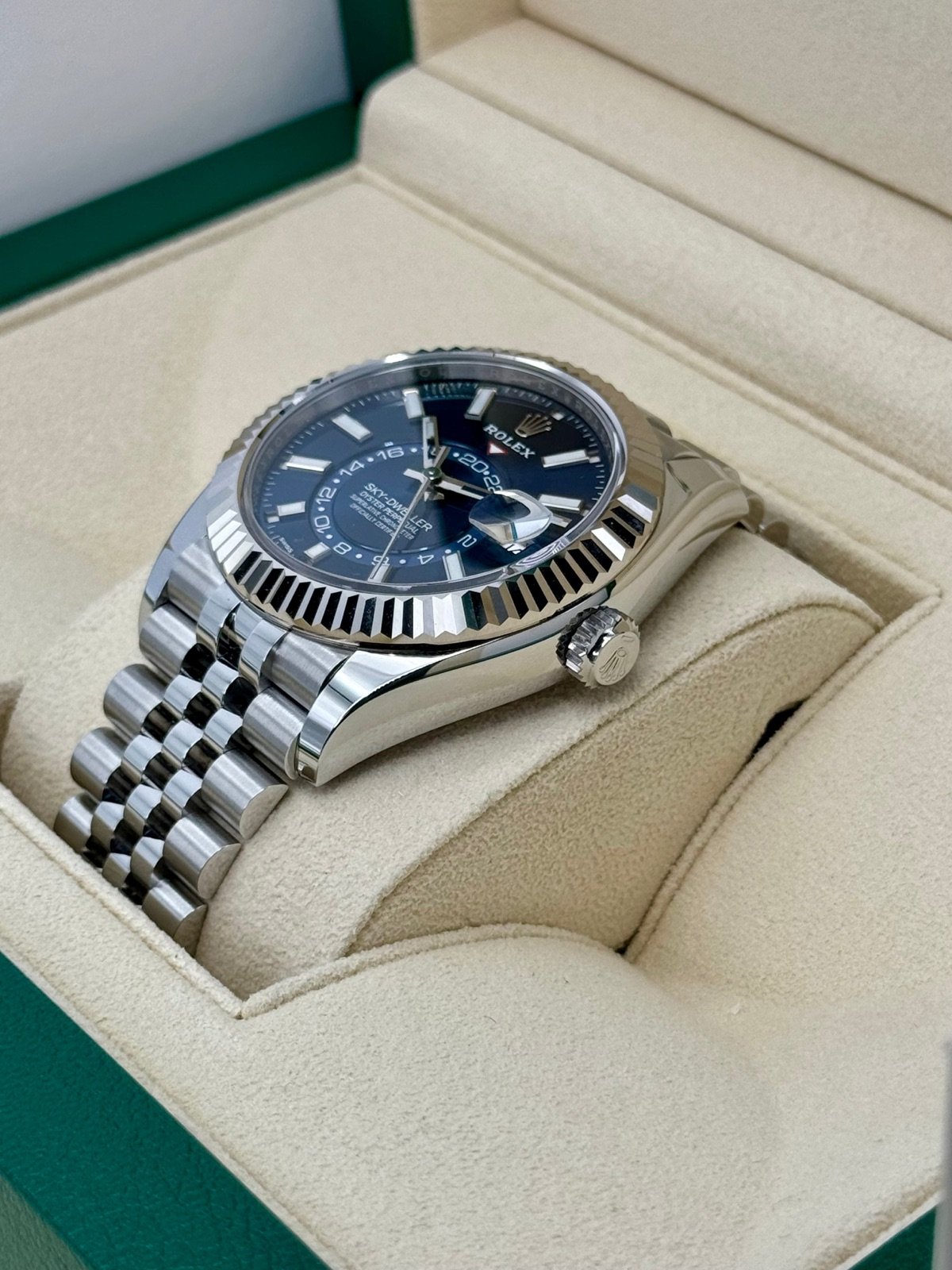 2024 Rolex Sky-Dweller 42mm 336934 Jubilee Blue Dial (Unworn) - Image 5