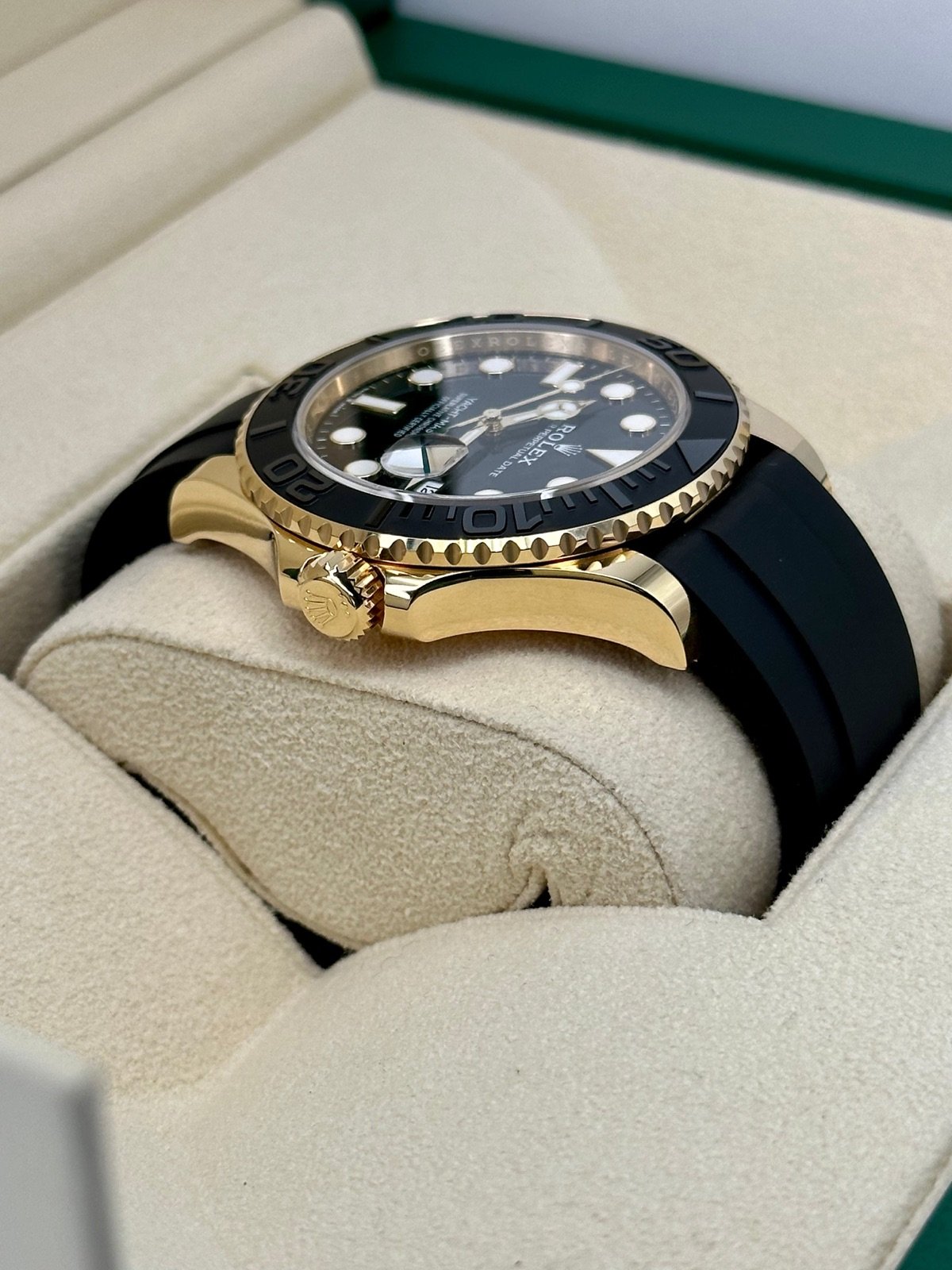 2024 Rolex Yacht-Master 42mm 226658 Gold Oysterflex Black Dial (Unworn) - Image 8