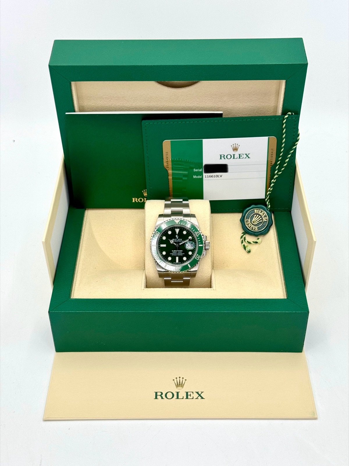 2019 Rolex Submariner “Hulk” 40mm 116610LV Green Dial - Image 11