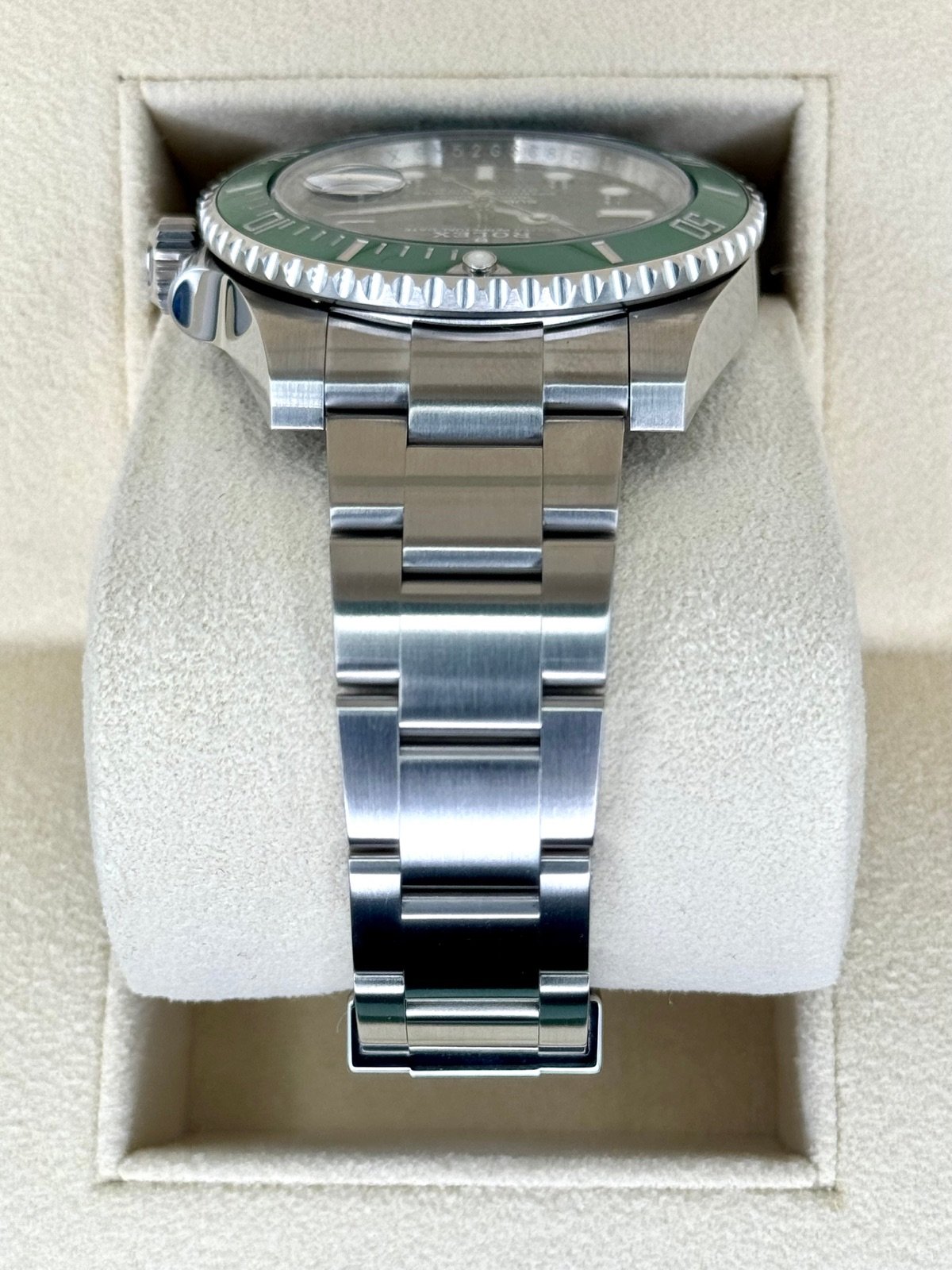 2019 Rolex Submariner “Hulk” 40mm 116610LV Green Dial - Image 4