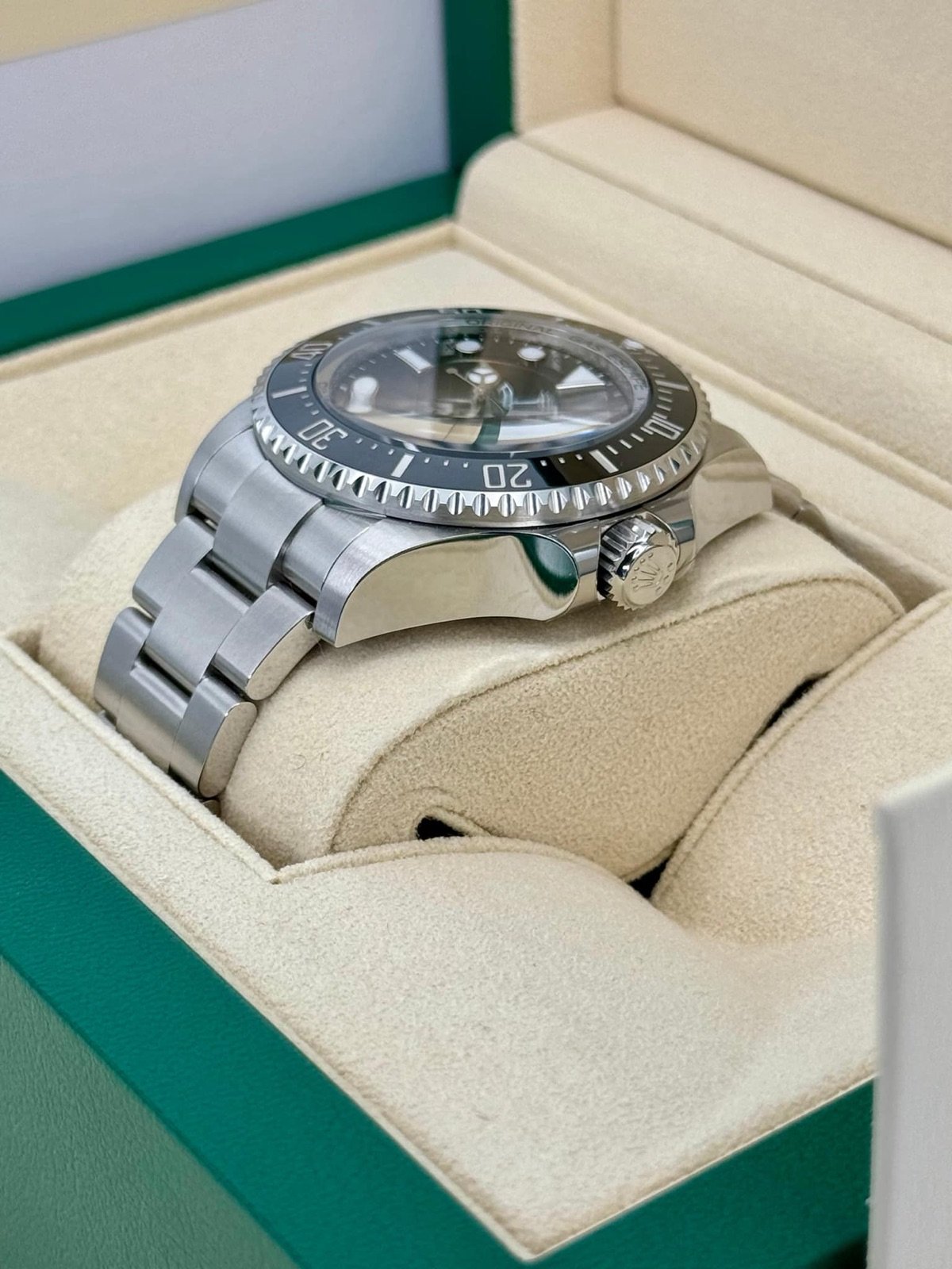 2024 Rolex Deepsea 44mm 136660 Stainless Steel Black Dial (Unworn) - Image 5