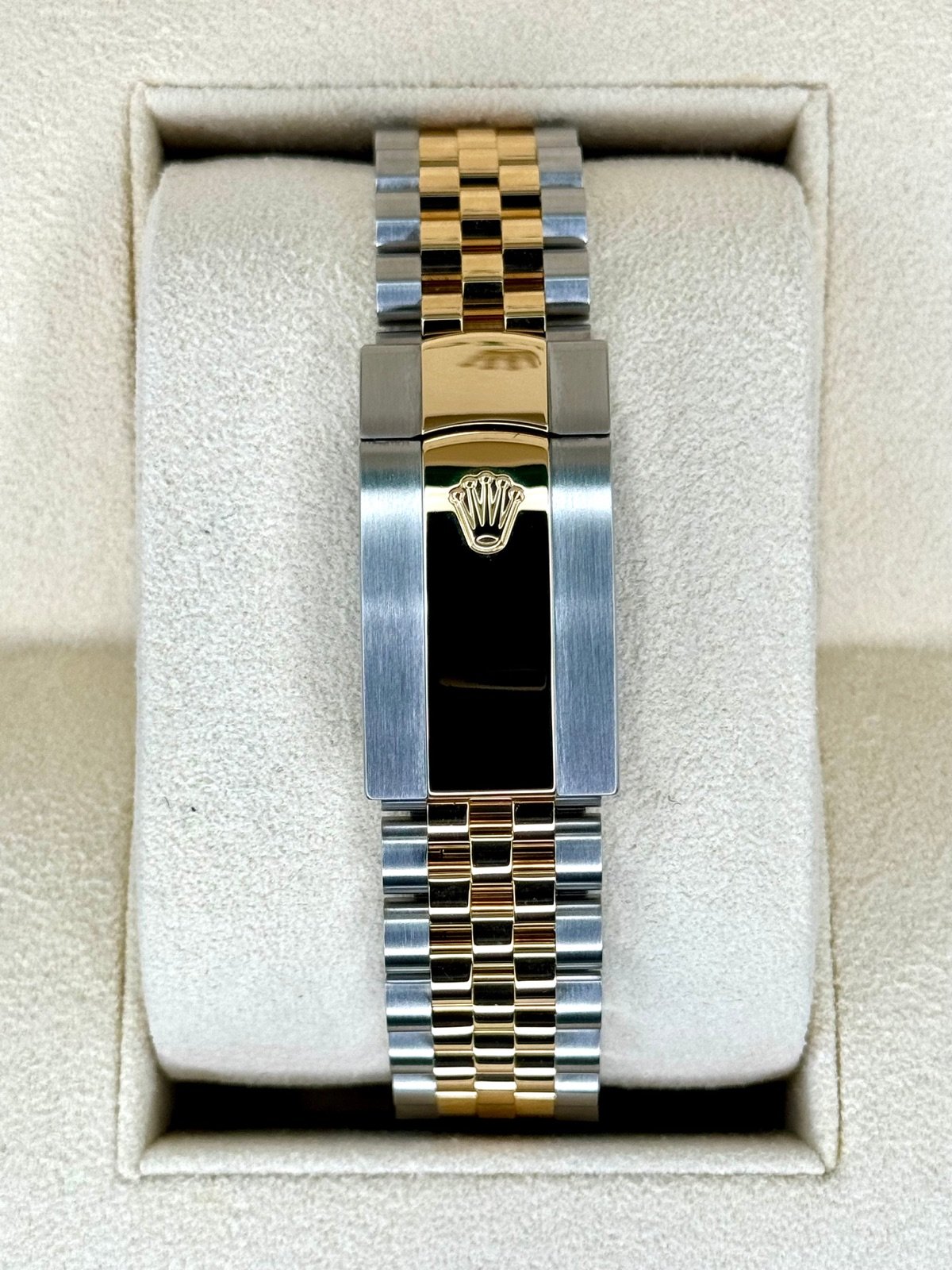 2023 Rolex Datejust 41mm 126333 Two-Tone Jubilee White Dial - Image 2