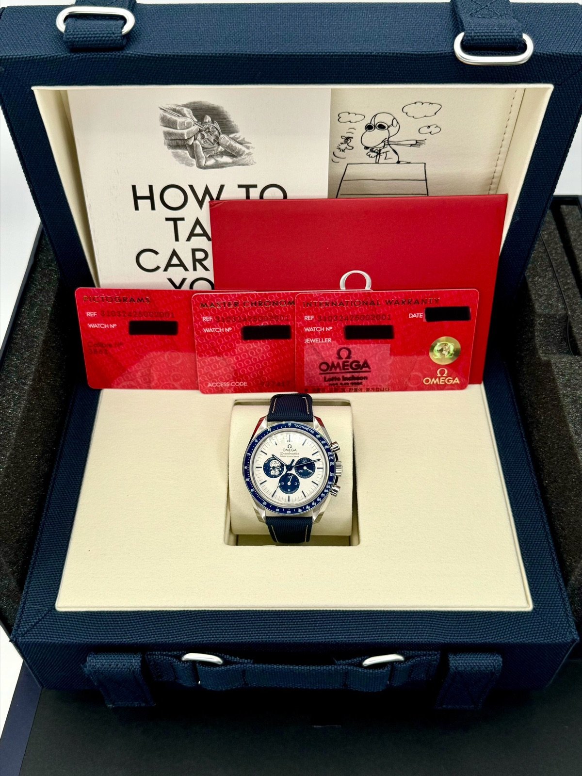 2024 Omegas Speedmaster Silver Snoopy Award 310.32.42.50.02.001 (Unworn) - Image 11