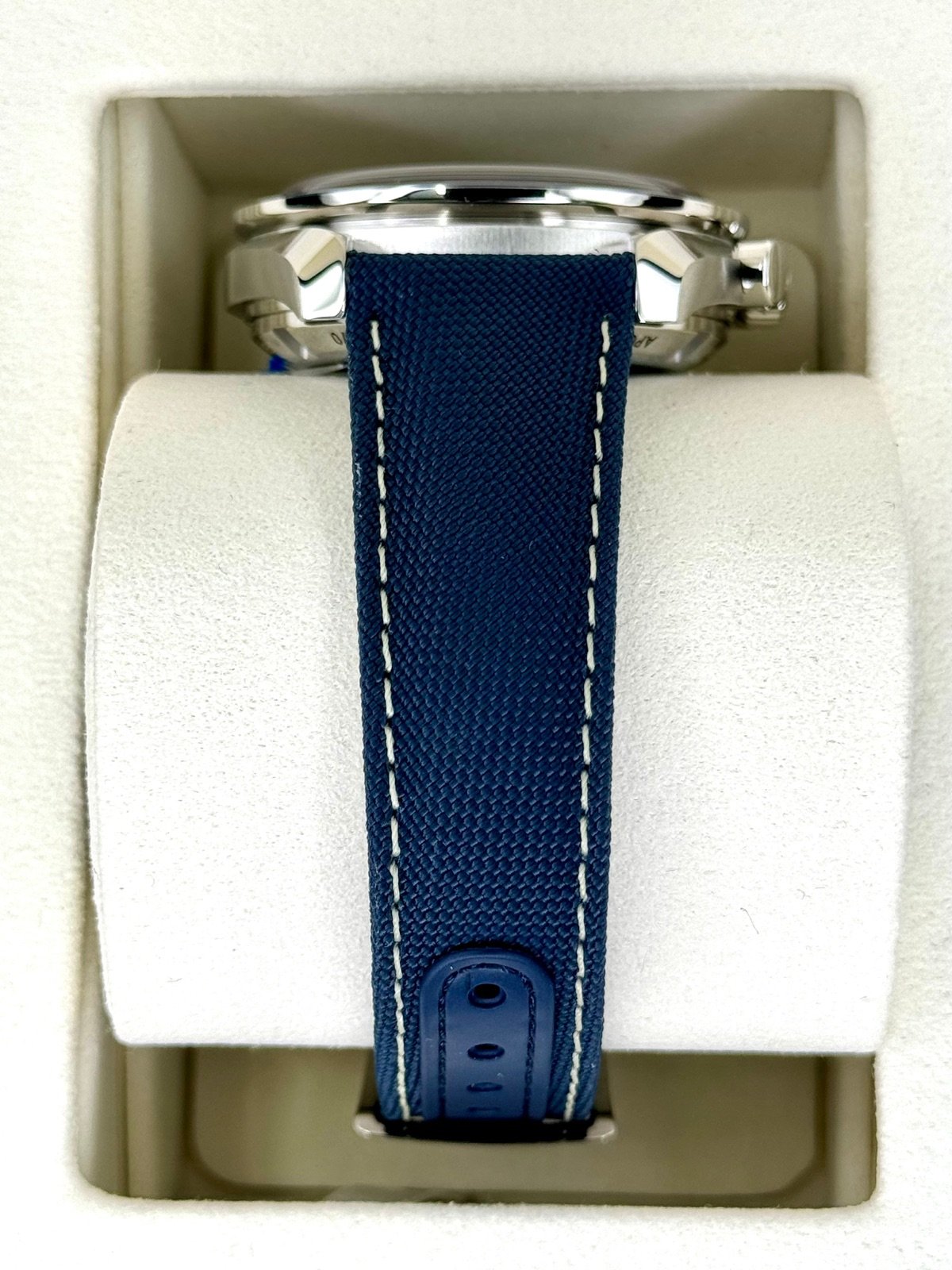 2024 Omega Speedmaster Silver Snoopy Award 310.32.42.50.02.001 (Unworn) - Image 3