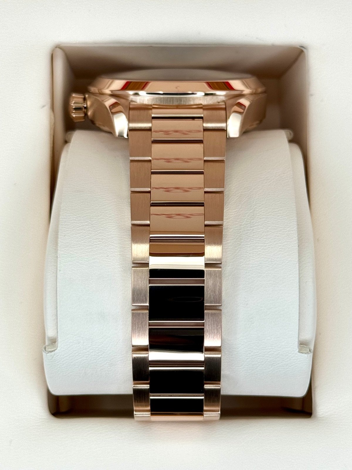 2022 Omega Seamaster Aqua Terra Sedna Gold 22050432202001 - Image 4