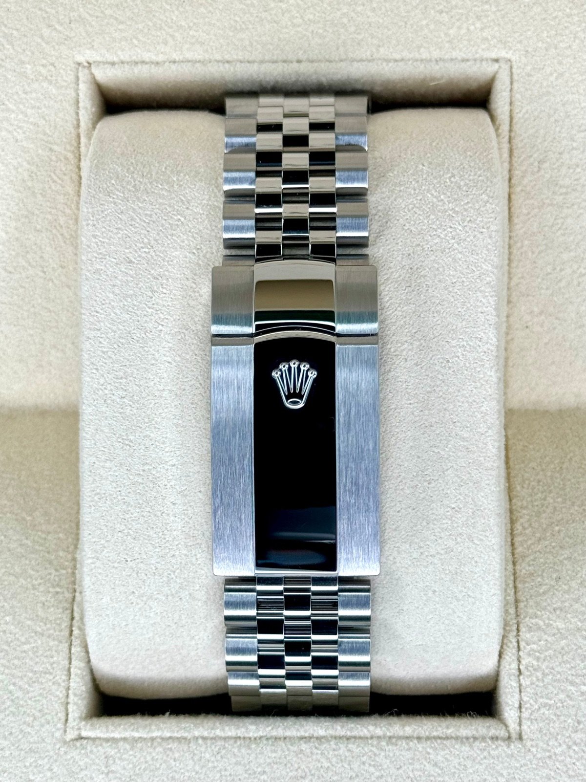 2024 Rolex Sky-Dweller 42mm 326934 Jubilee Blue Dial (Unworn) - Image 2