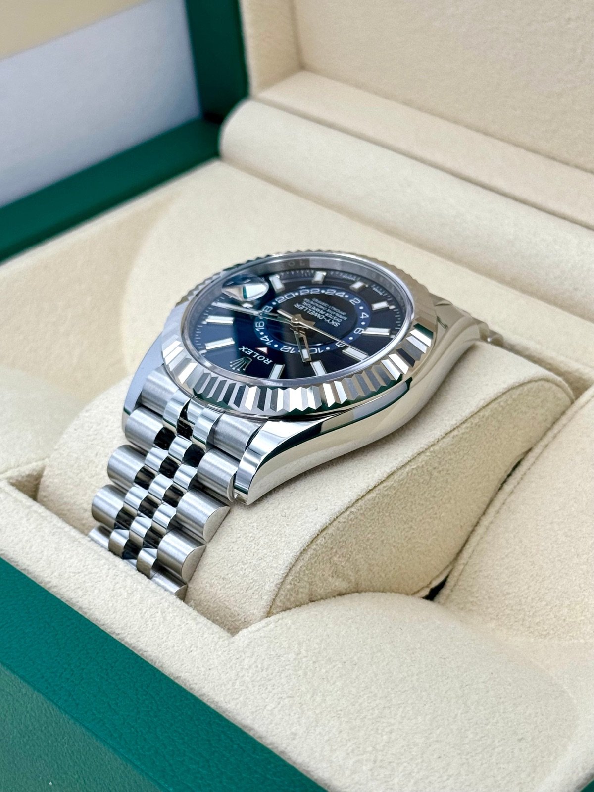 2024 Rolex Sky-Dweller 42mm 326934 Jubilee Blue Dial (Unworn) - Image 7