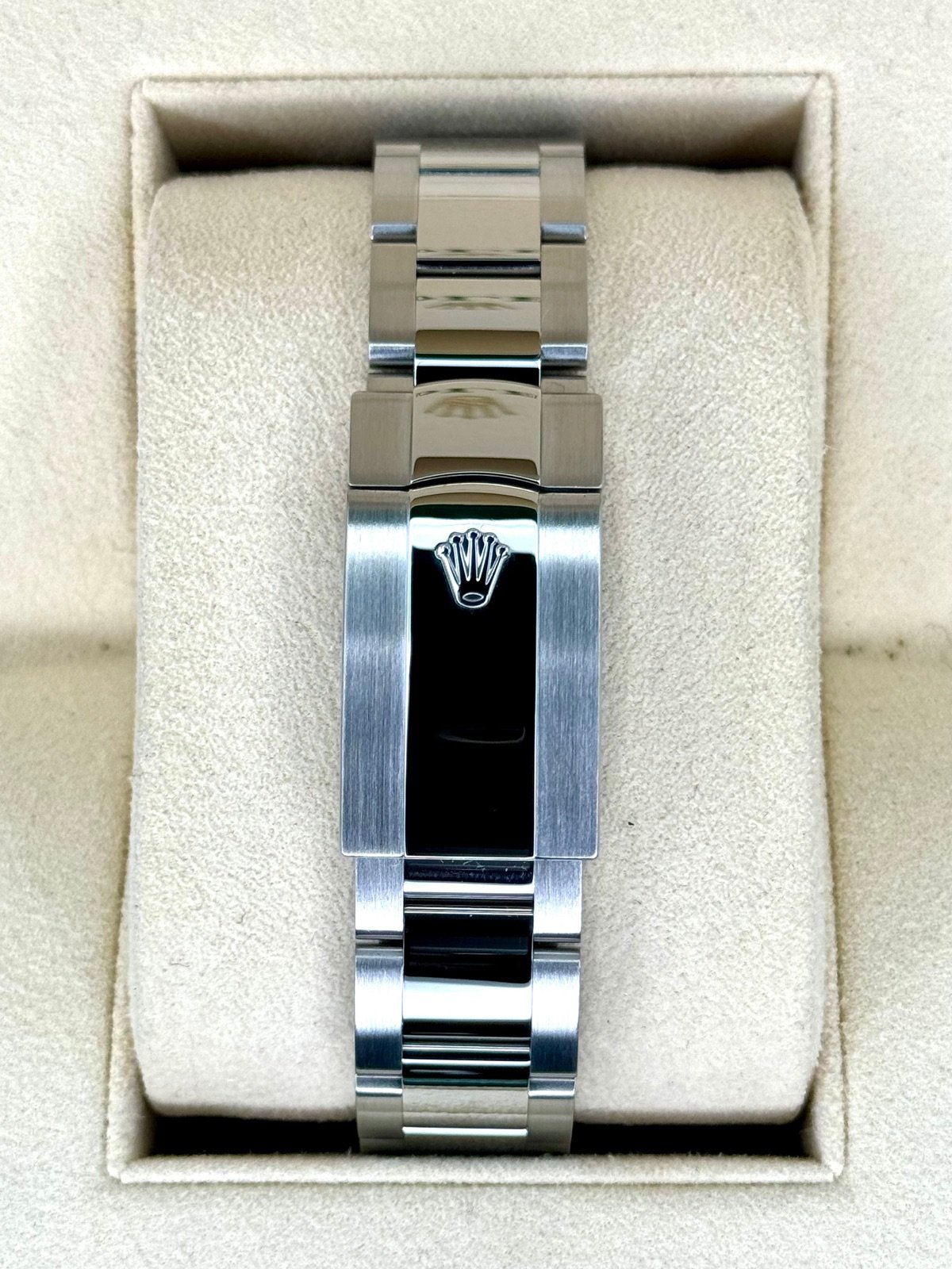 2021 Rolex Datejust 41mm 126334 Stainless Steel Oyster Blue Dial - Image 2