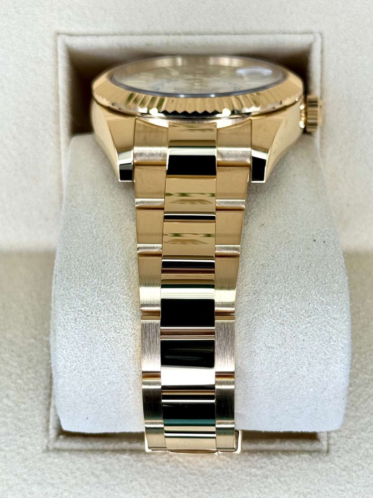 2022 Rolex Sky-Dweller 42mm 326938 18K Yellow Gold Oyster White Dial - Image 3