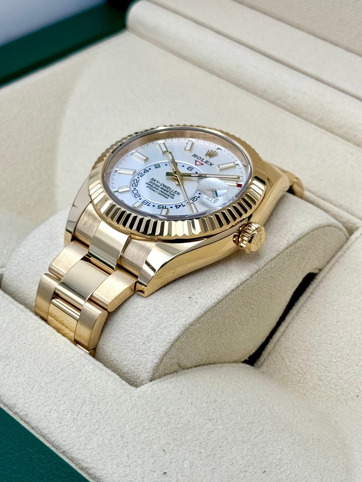 2022 Rolex Sky-Dweller 42mm 326938 18K Yellow Gold Oyster White Dial - Image 5