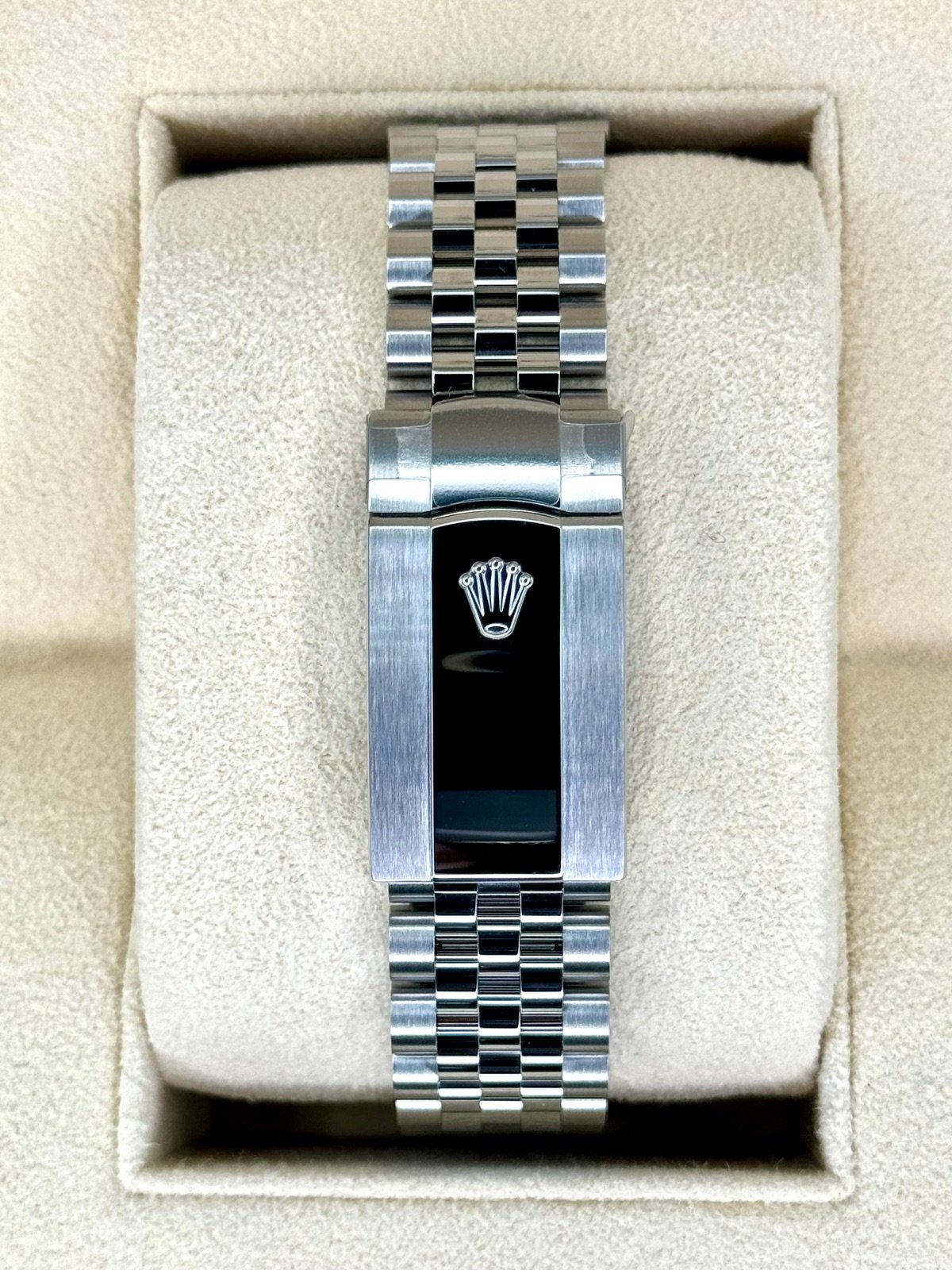 2023 Rolex Datejust 36mm 126234 Stainless Steel Jubilee Green Dial (Unworn) - Image 2