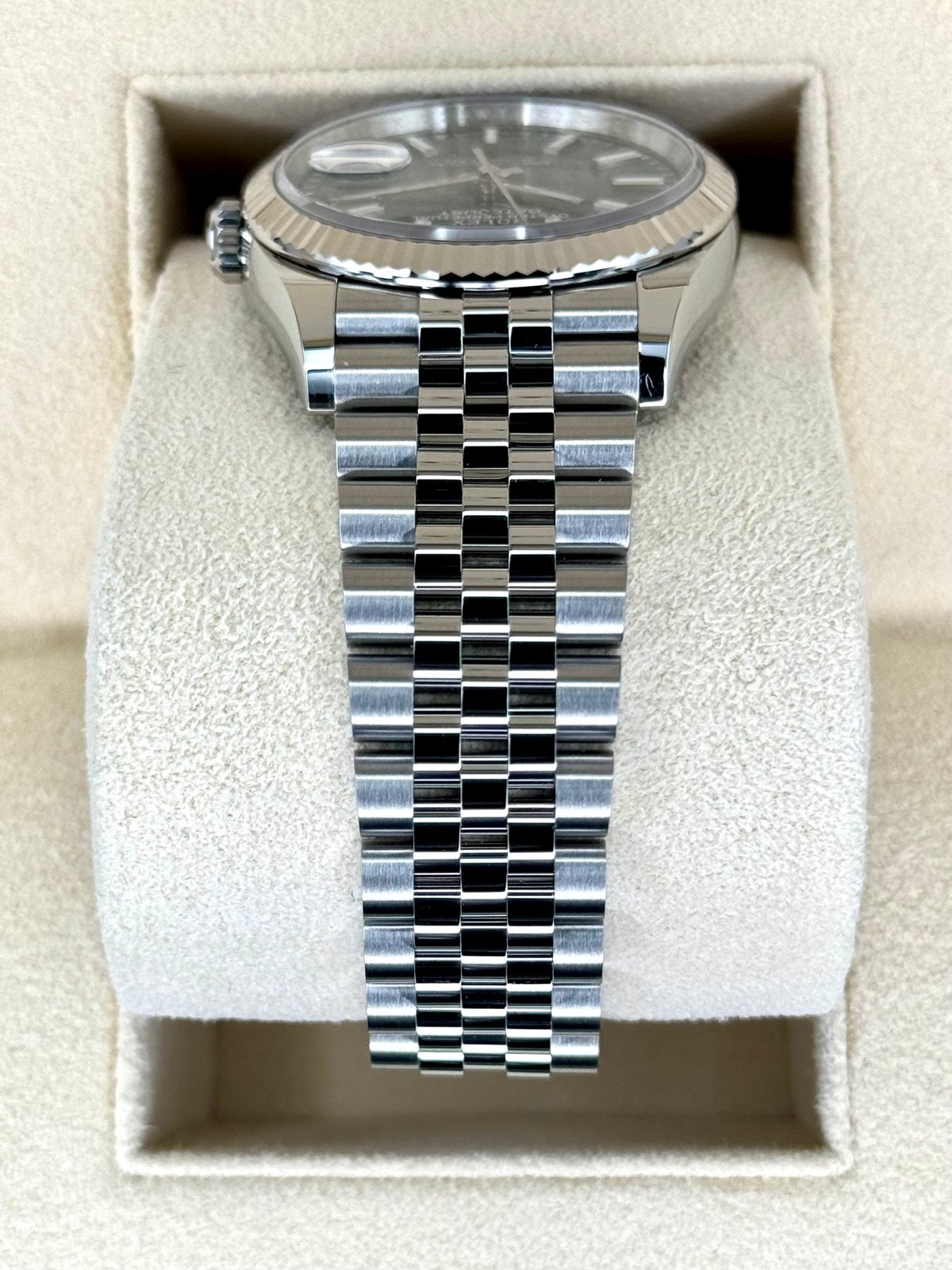 2023 Rolex Datejust 36mm 126234 Stainless Steel Jubilee Green Dial (Unworn) - Image 4