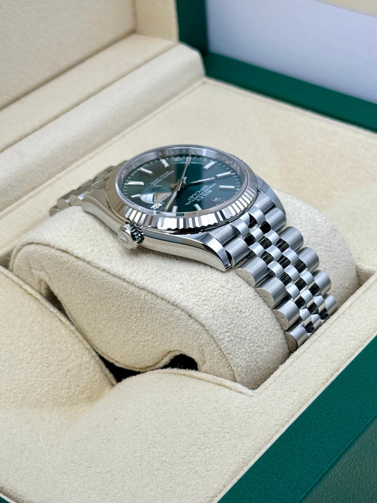 2023 Rolex Datejust 36mm 126234 Stainless Steel Jubilee Green Dial (Unworn) - Image 8