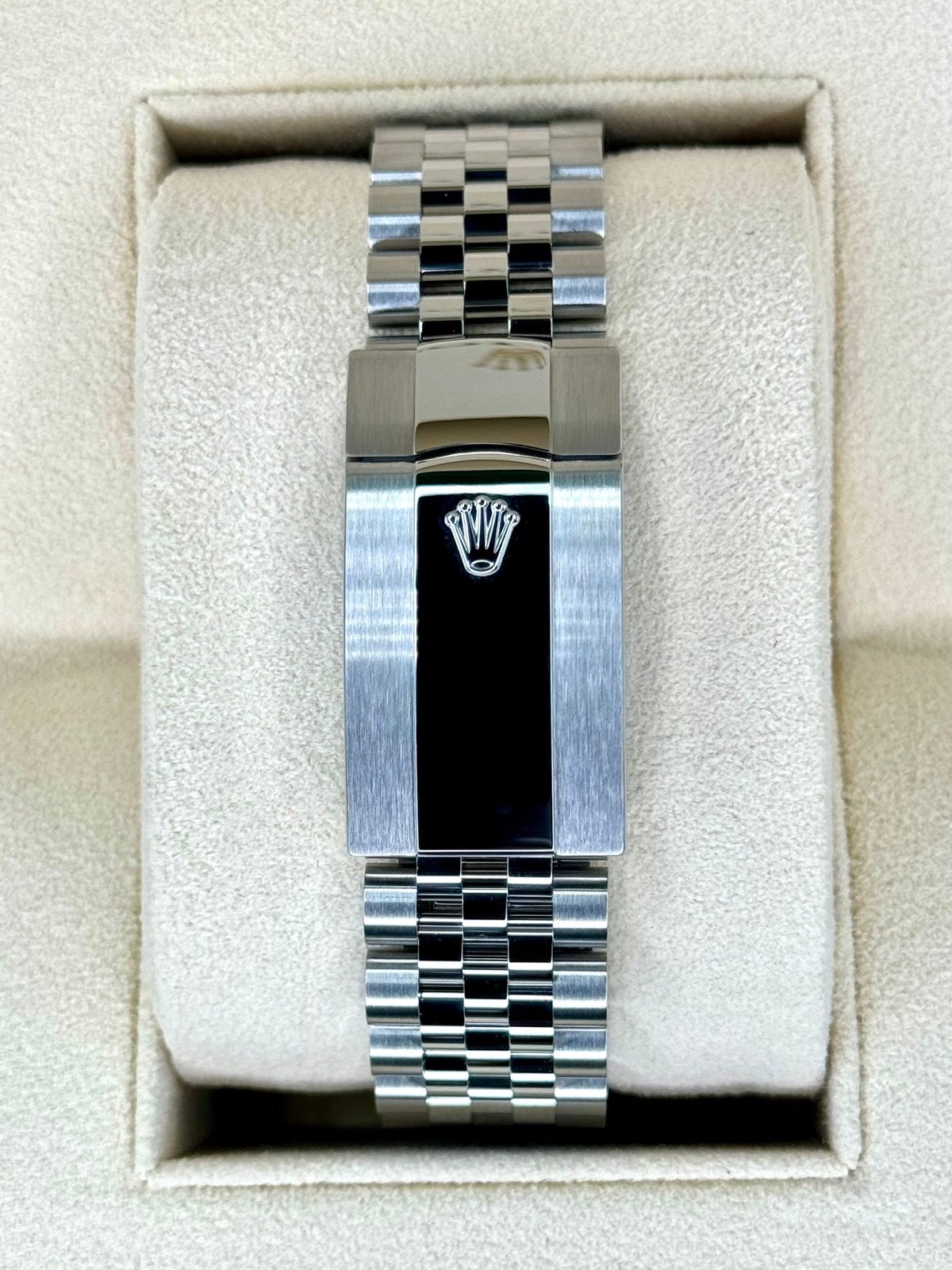 2023 Rolex Sky-Dweller 42mm 326934 Jubilee Blue Dial (Unworn) - Image 2