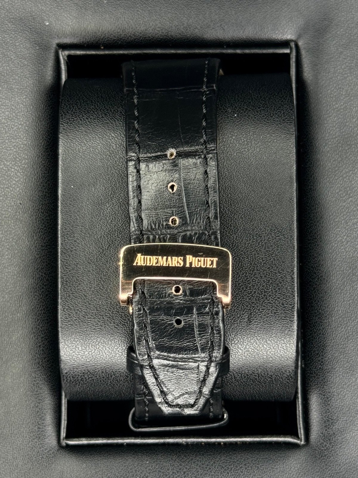 2015 Audemars Piguet Royal Oak Chronograph 41mm 26320OR - Image 2
