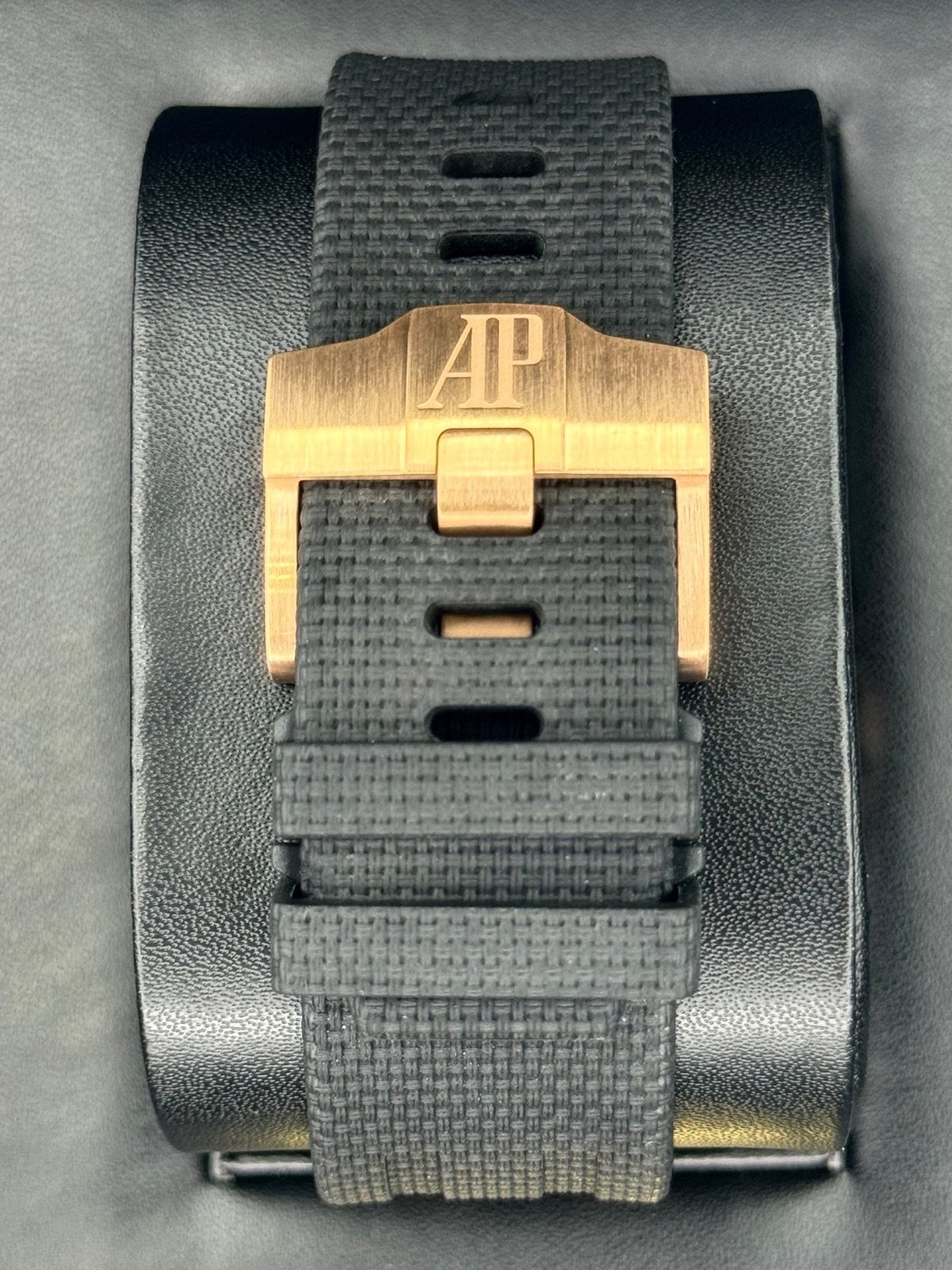 Audemars Piguet Royal Oak Offshore 44mm 26405NR - Image 2