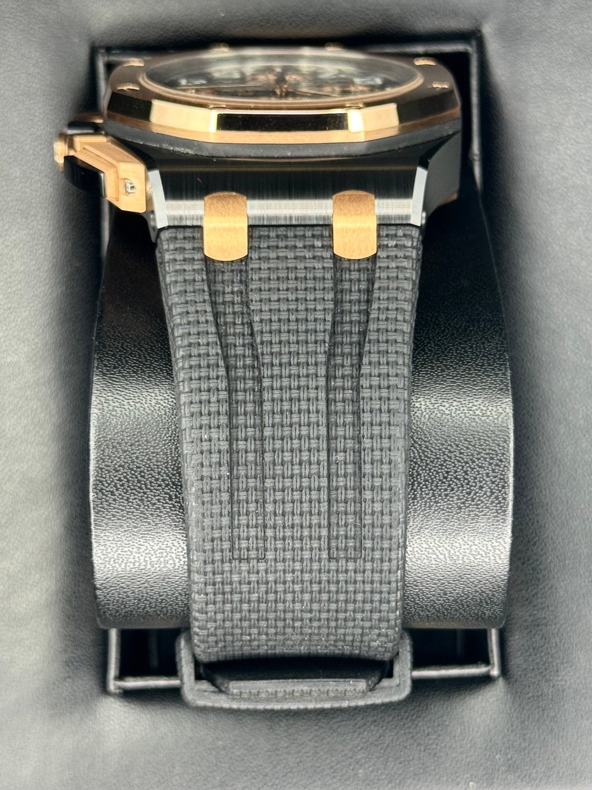Audemars Piguet Royal Oak Offshore 44mm 26405NR - Image 4