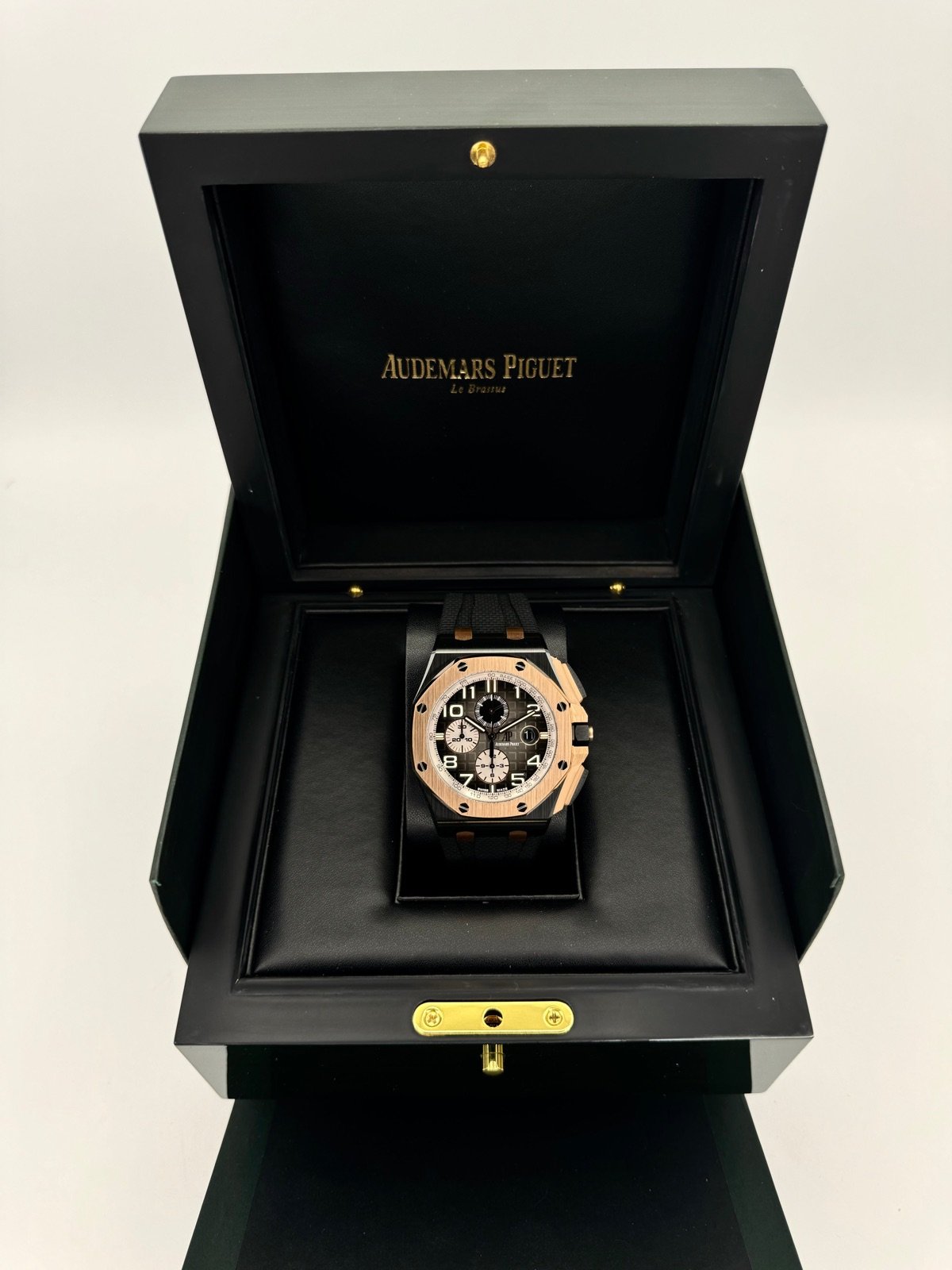 Audemars Piguet Royal Oak Offshore 44mm 26405NR - Image 8