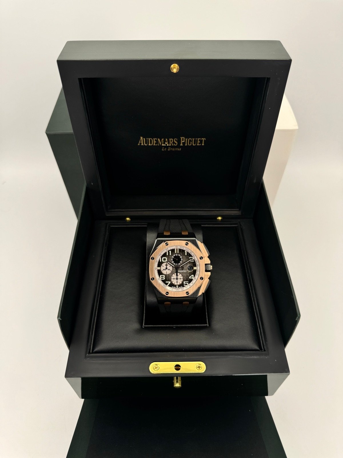 Audemars Piguet Royal Oak Offshore 44mm 26405NR - Image 9
