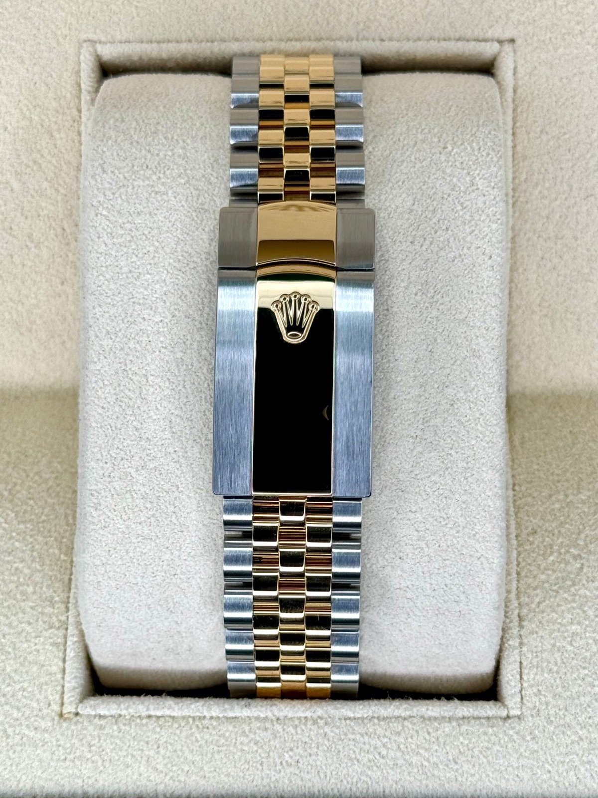 2023 Rolex Datejust 41mm 126333 Two-Tone Jubilee Black Diamond Dial - Image 2