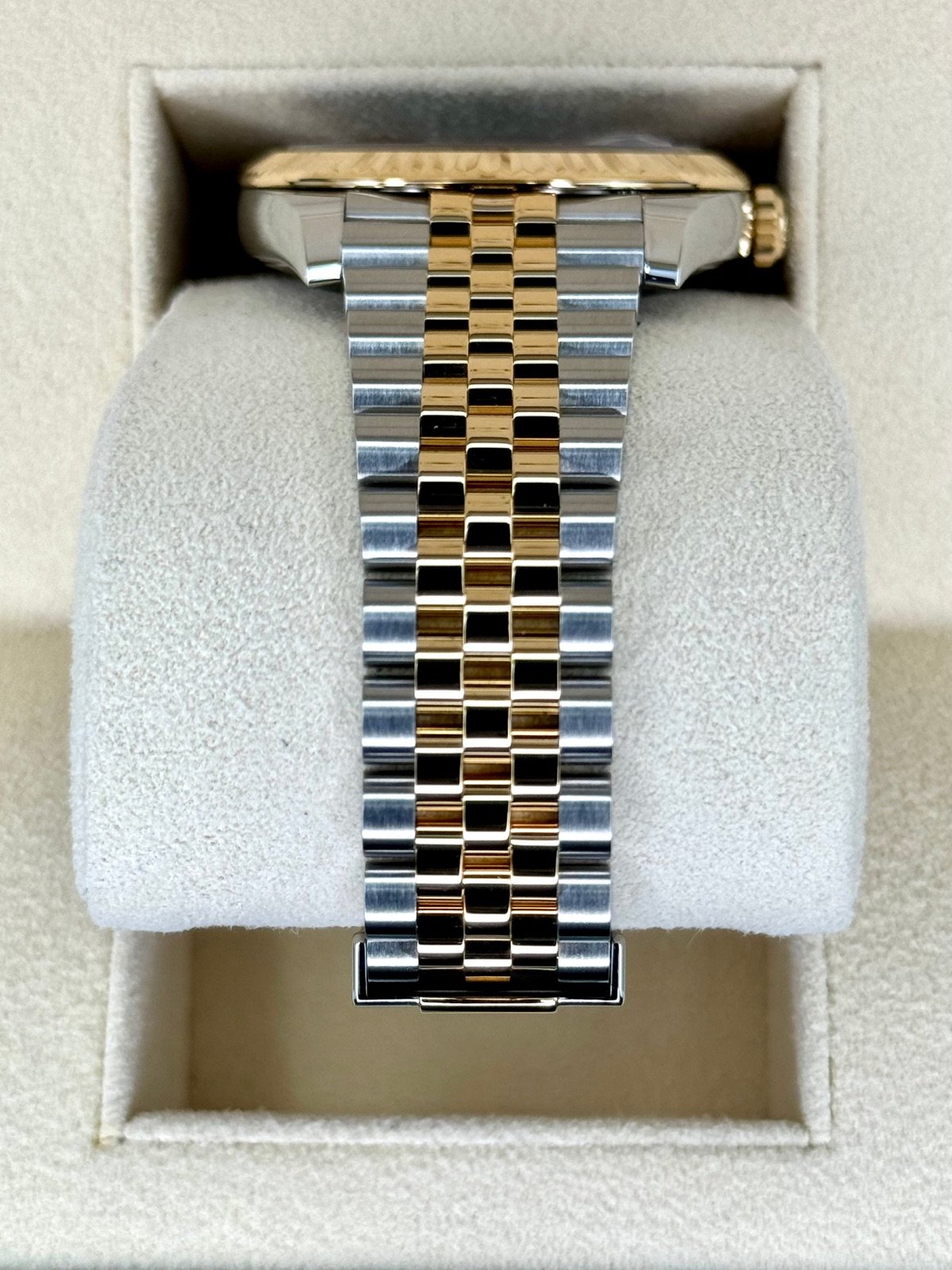 2023 Rolex Datejust 41mm 126333 Two-Tone Jubilee Black Diamond Dial - Image 3