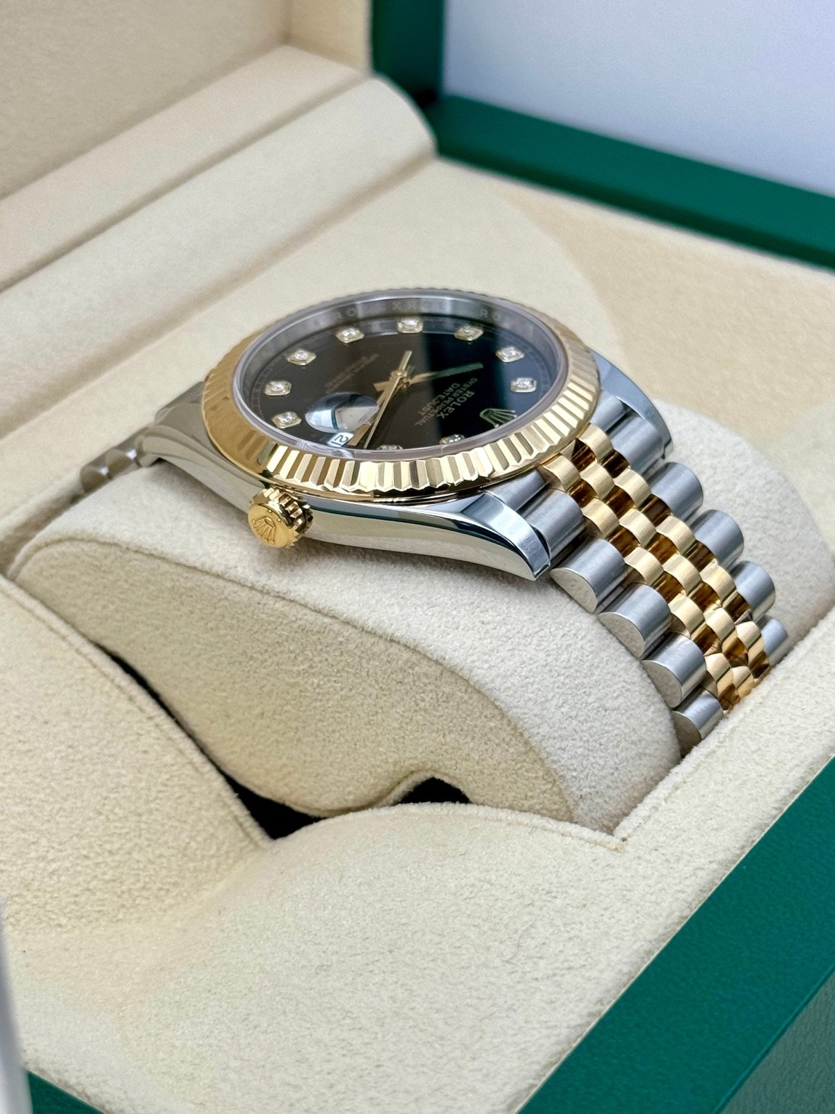 2023 Rolex Datejust 41mm 126333 Two-Tone Jubilee Black Diamond Dial - Image 8