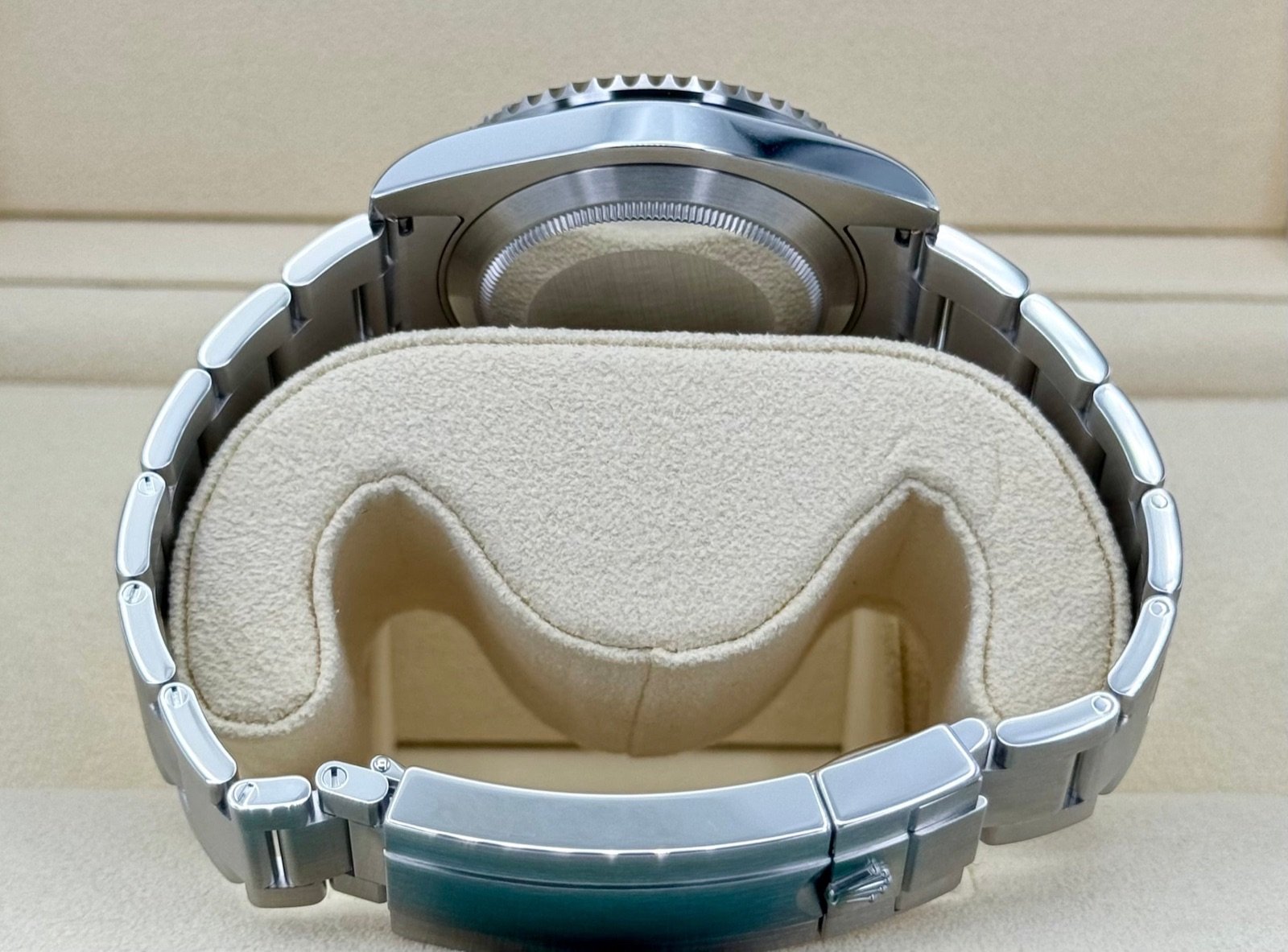 2019 Rolex Submariner “Hulk” 40mm 116610LV Green Dial - Image 10