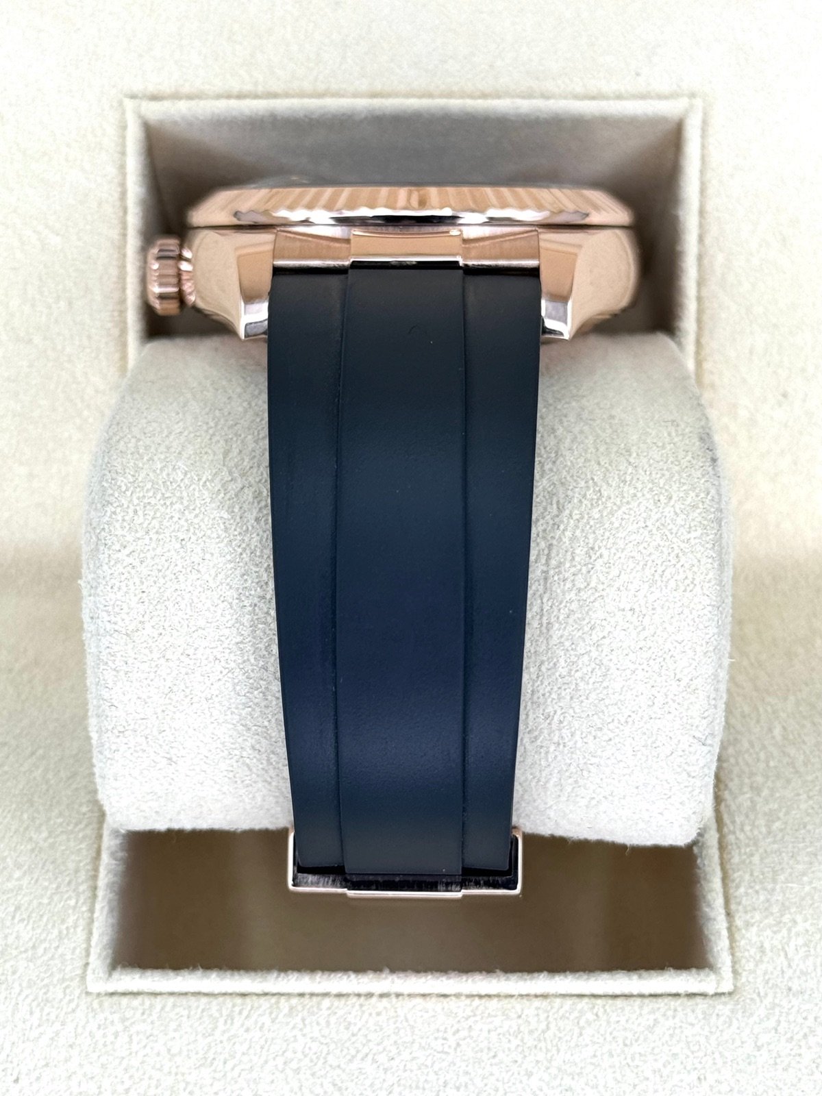 2021 Rolex Sky-Dweller 42mm 326235 Rose Gold Oysterflex Rhodium Dial - Image 4
