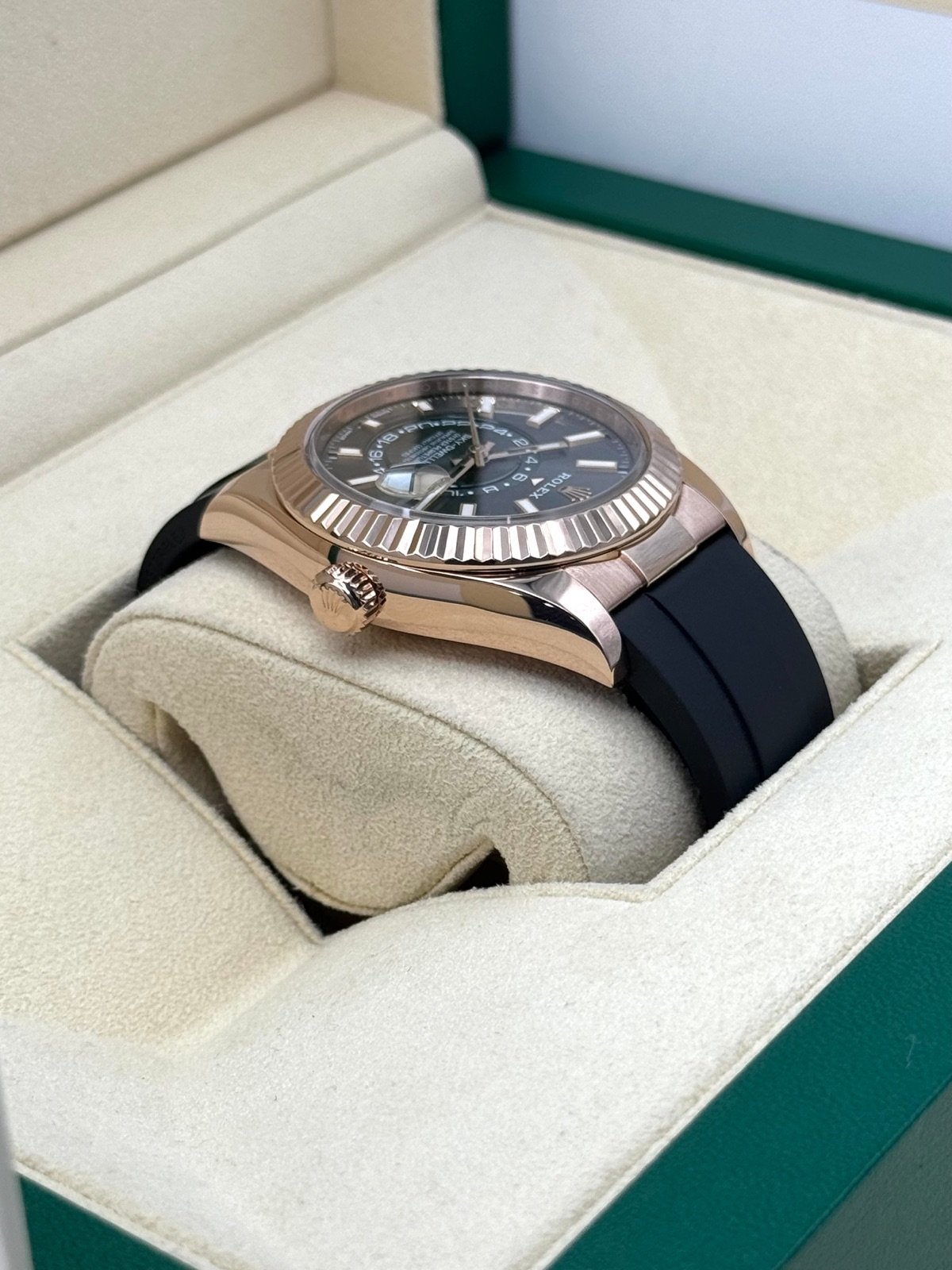 2021 Rolex Sky-Dweller 42mm 326235 Rose Gold Oysterflex Rhodium Dial - Image 8
