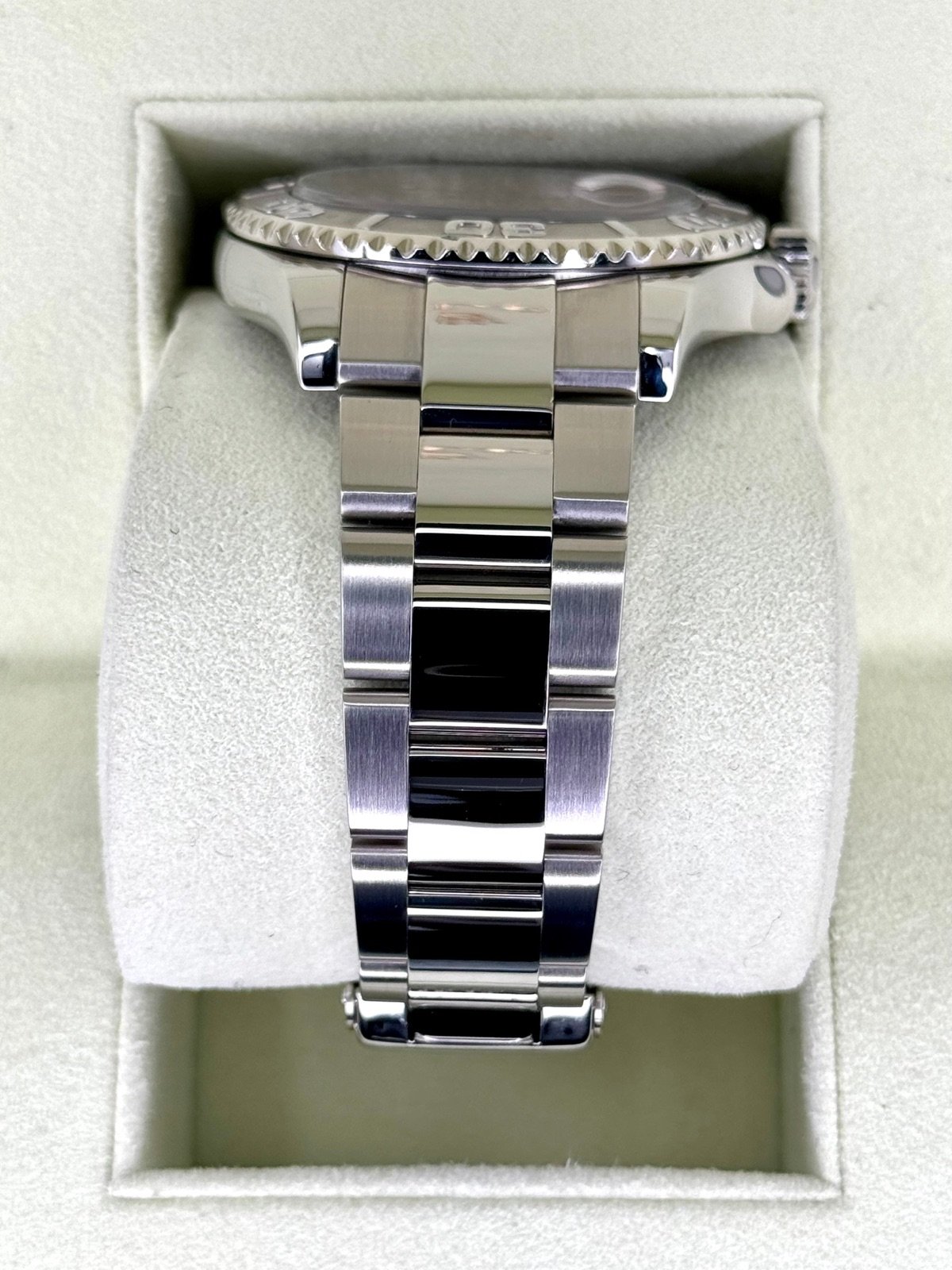 Rolex Yacht-Master 40mm 16622 Platinum Bezel and Dial - Image 3