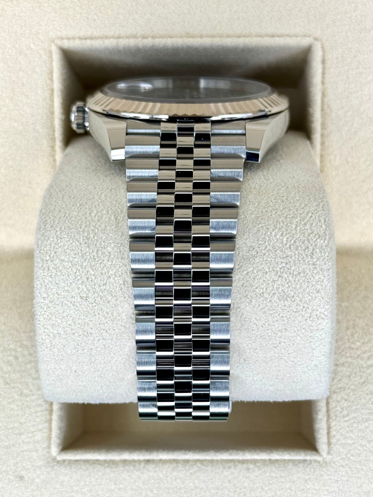2023 Rolex Datejust 41mm 126334 Stainless Steel Jubilee Wimbledon Dial (Unworn) - Image 4