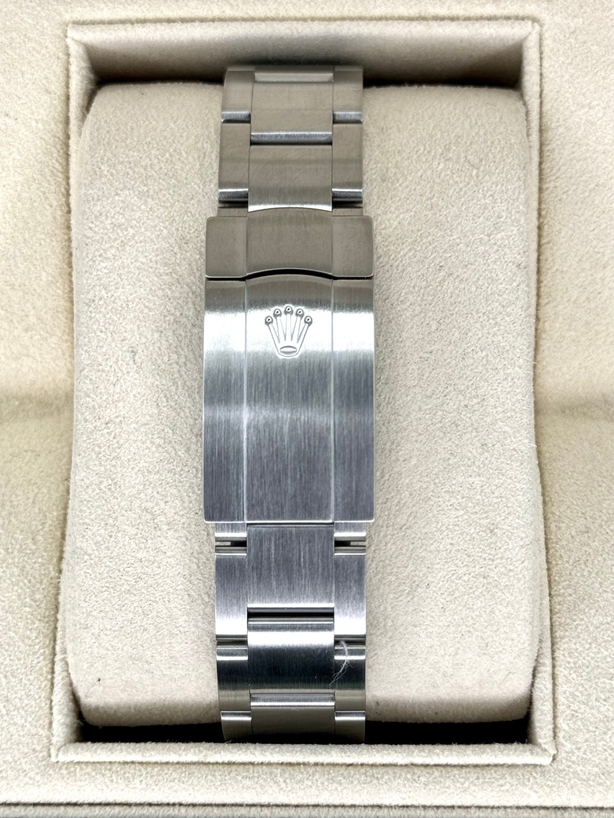 2017 Rolex Oyster Perpetual 39mm 114300 Rhodium Dial - Image 2