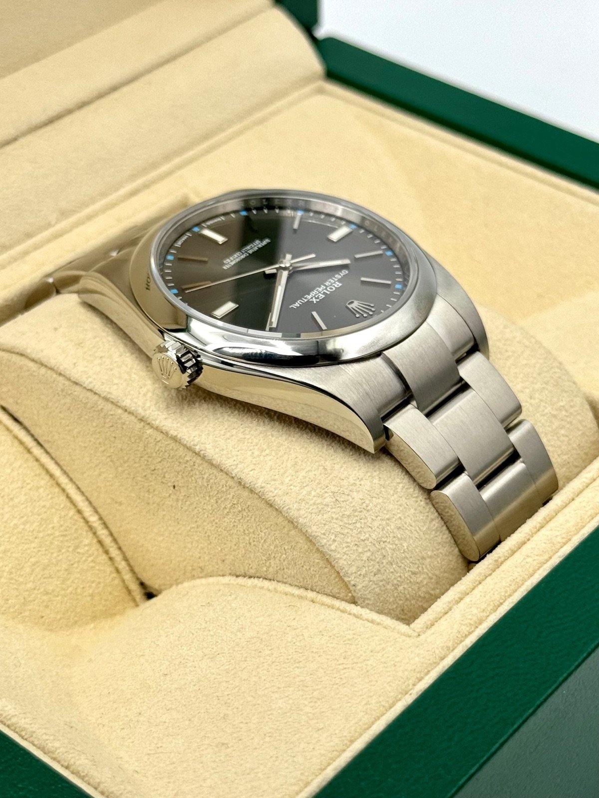 2017 Rolex Oyster Perpetual 39mm 114300 Rhodium Dial - Image 8