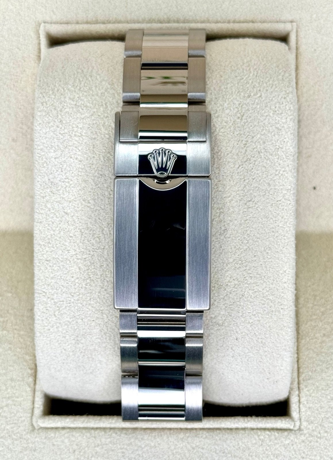 2022 Rolex Daytona 40mm 116509 White Gold Blue Dial - Image 2
