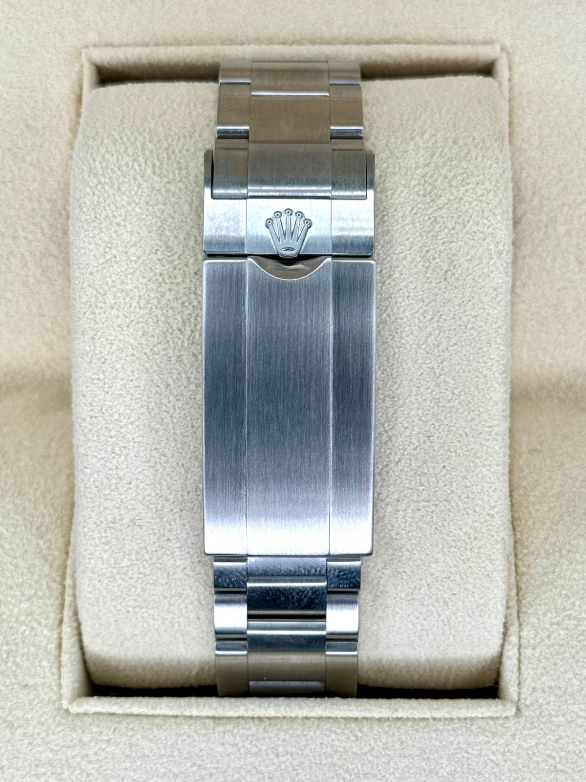 2024 Rolex Submariner 41mm 124060 Stainless Steel Black Dial (Unworn) - Image 2