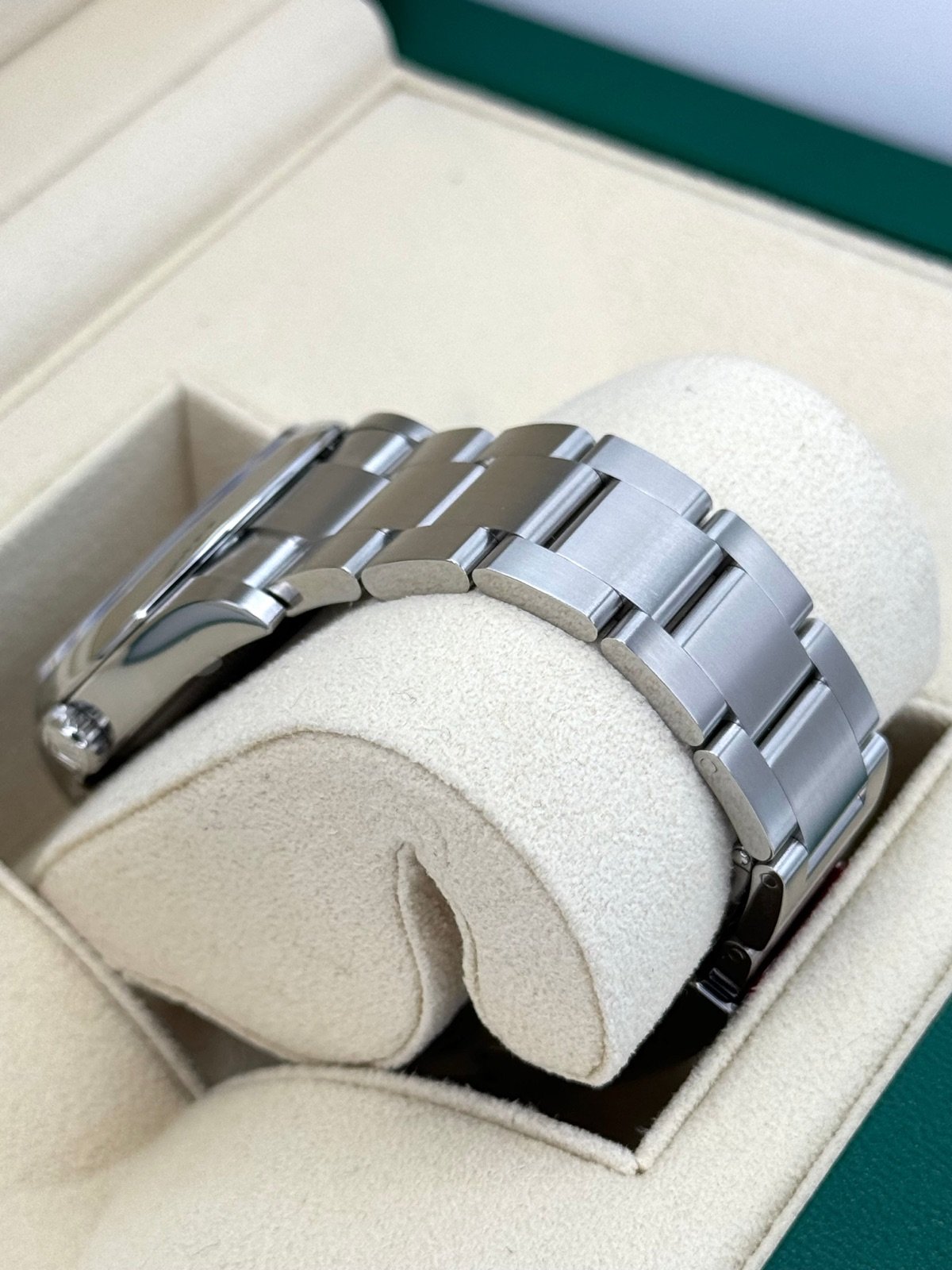 2023 Rolex Oyster Perpetual 36mm 126000 Tiffany Blue Dial (Unworn) - Image 8