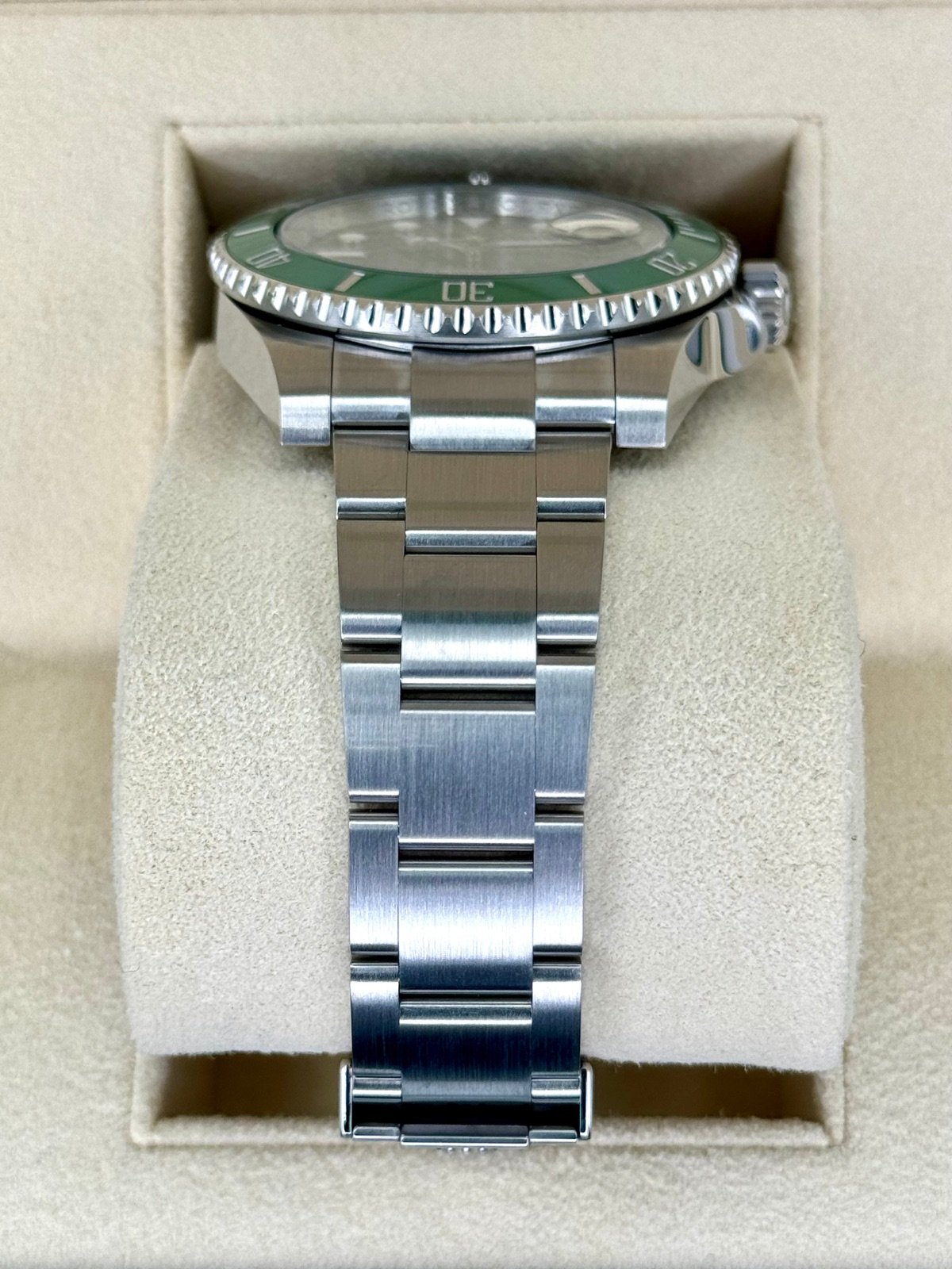 2015 Rolex Submariner “Hulk” 40mm 116610LV Green Dial - Image 3