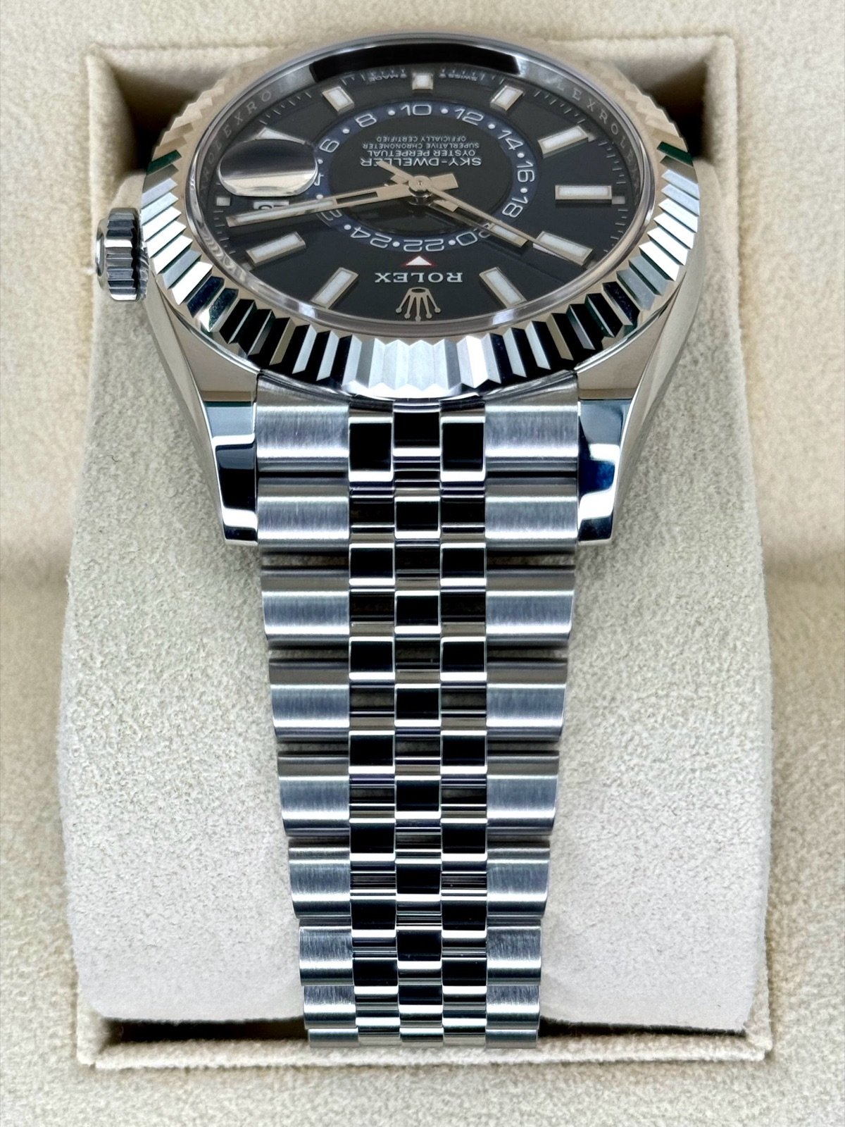 2023 Rolex Sky-Dweller 42mm 336934 Jubilee Blue Dial (Unworn) - Image 4