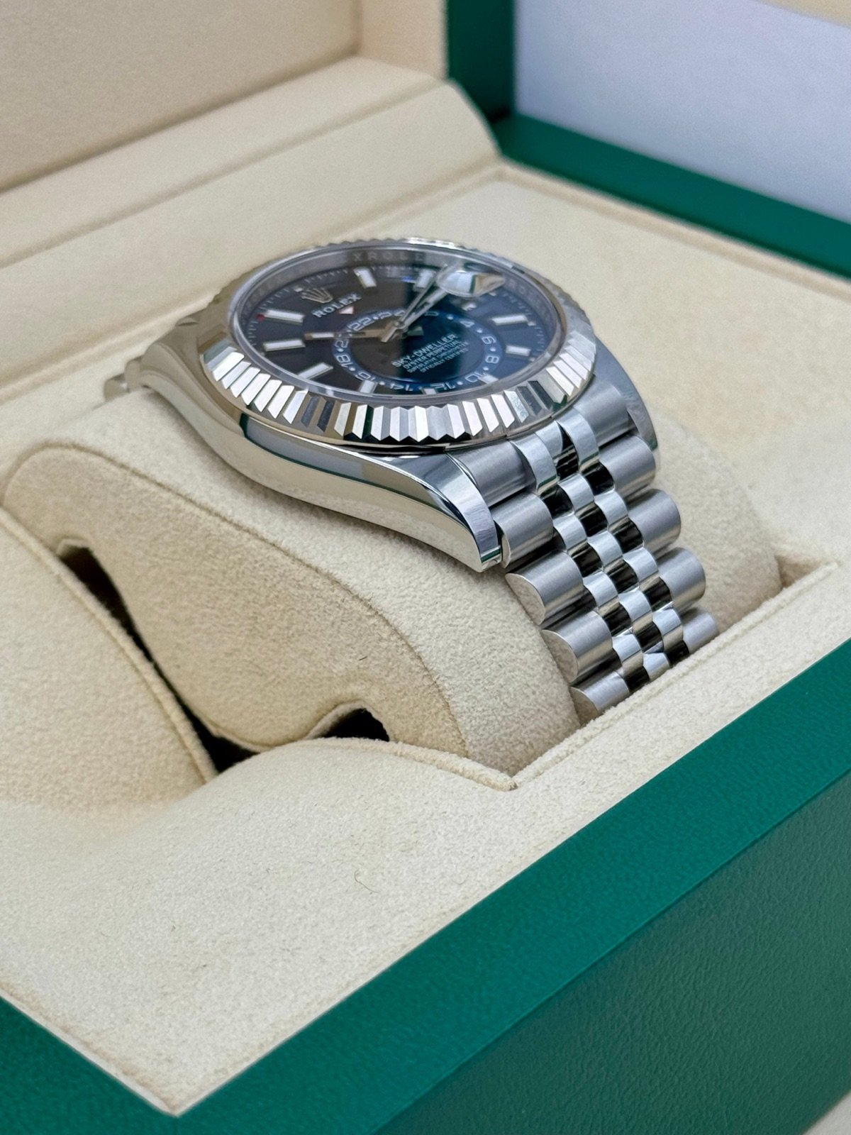 2023 Rolex Sky-Dweller 42mm 336934 Jubilee Blue Dial (Unworn) - Image 5