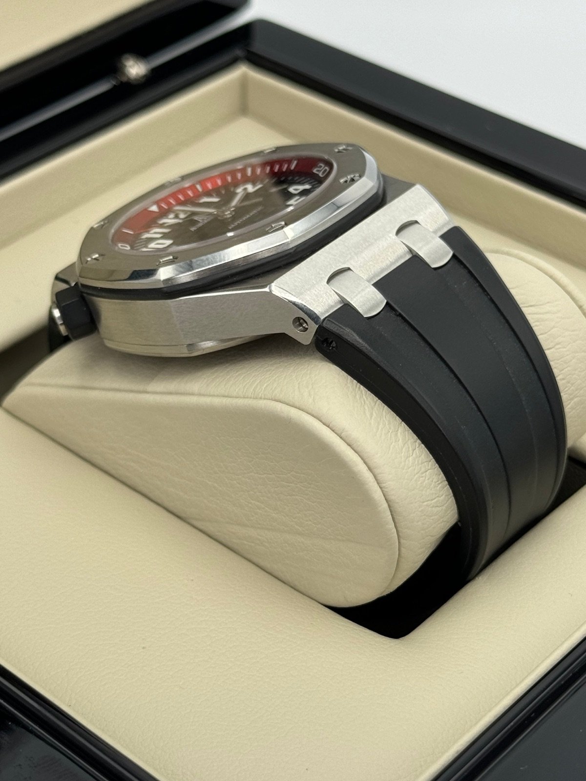 2010 Audemars Piguet Royal Oak Offshore Diver 15701ST - Image 6