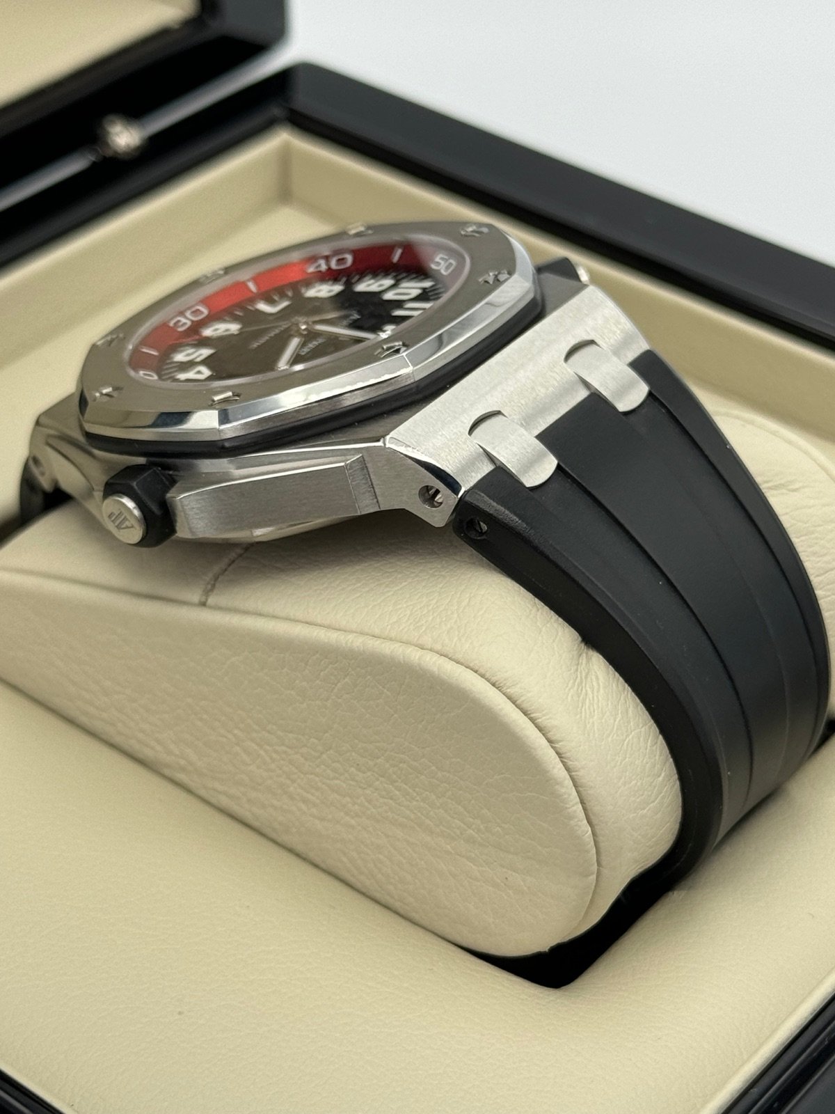 2010 Audemars Piguet Royal Oak Offshore Diver 15701ST - Image 8