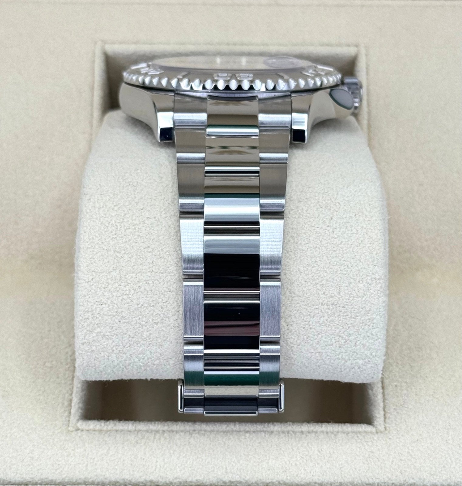 2023 Rolex Yacht-Master 40m 126622 Stainless Steel Blue Dial - Image 3