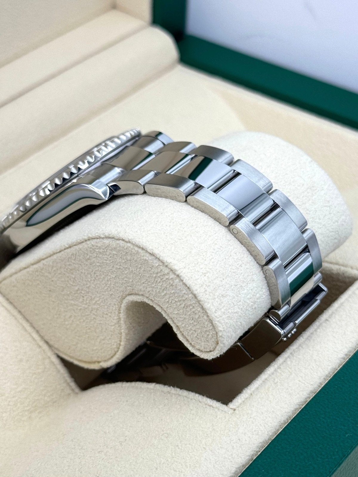 2023 Rolex Yacht-Master 40m 126622 Stainless Steel Blue Dial - Image 6