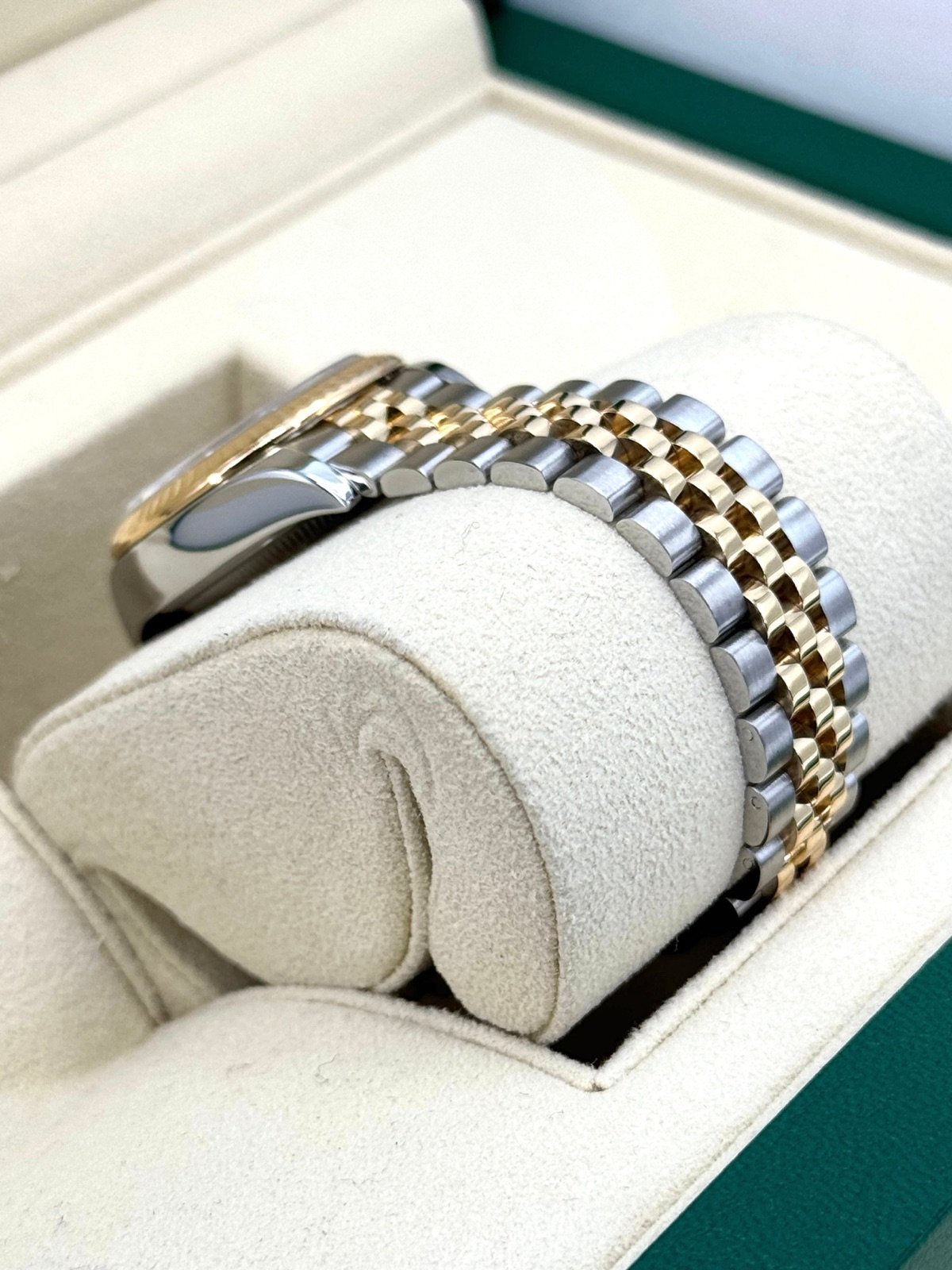 2017 Rolex Lady-Datejust 28mm 279173 Two-Tone Jubilee White Dial - Image 6